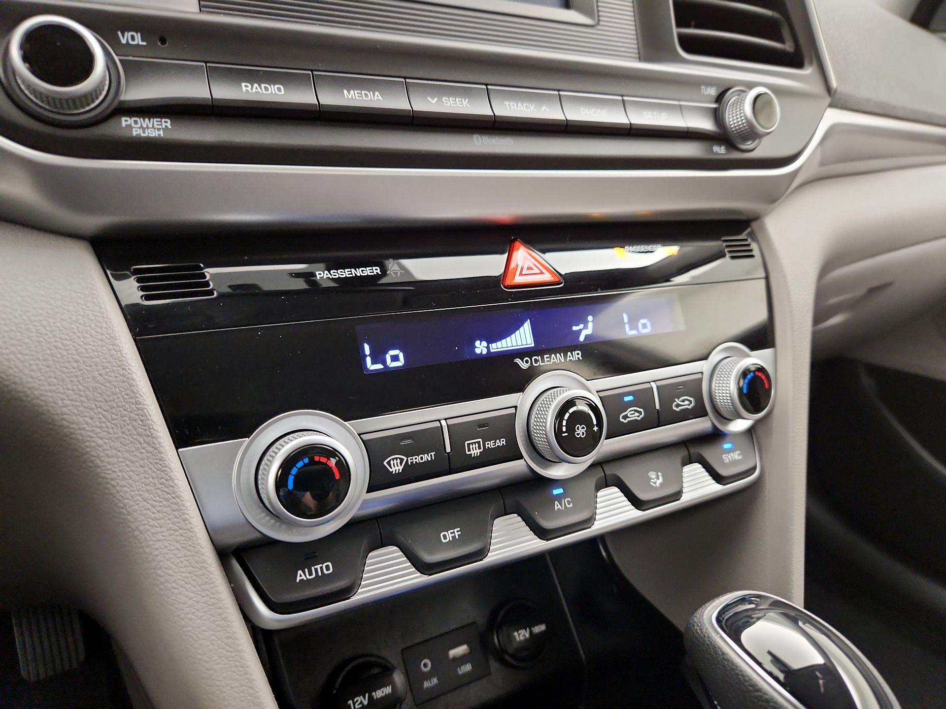Thumbnail: 2020 Hyundai Elantra - 16