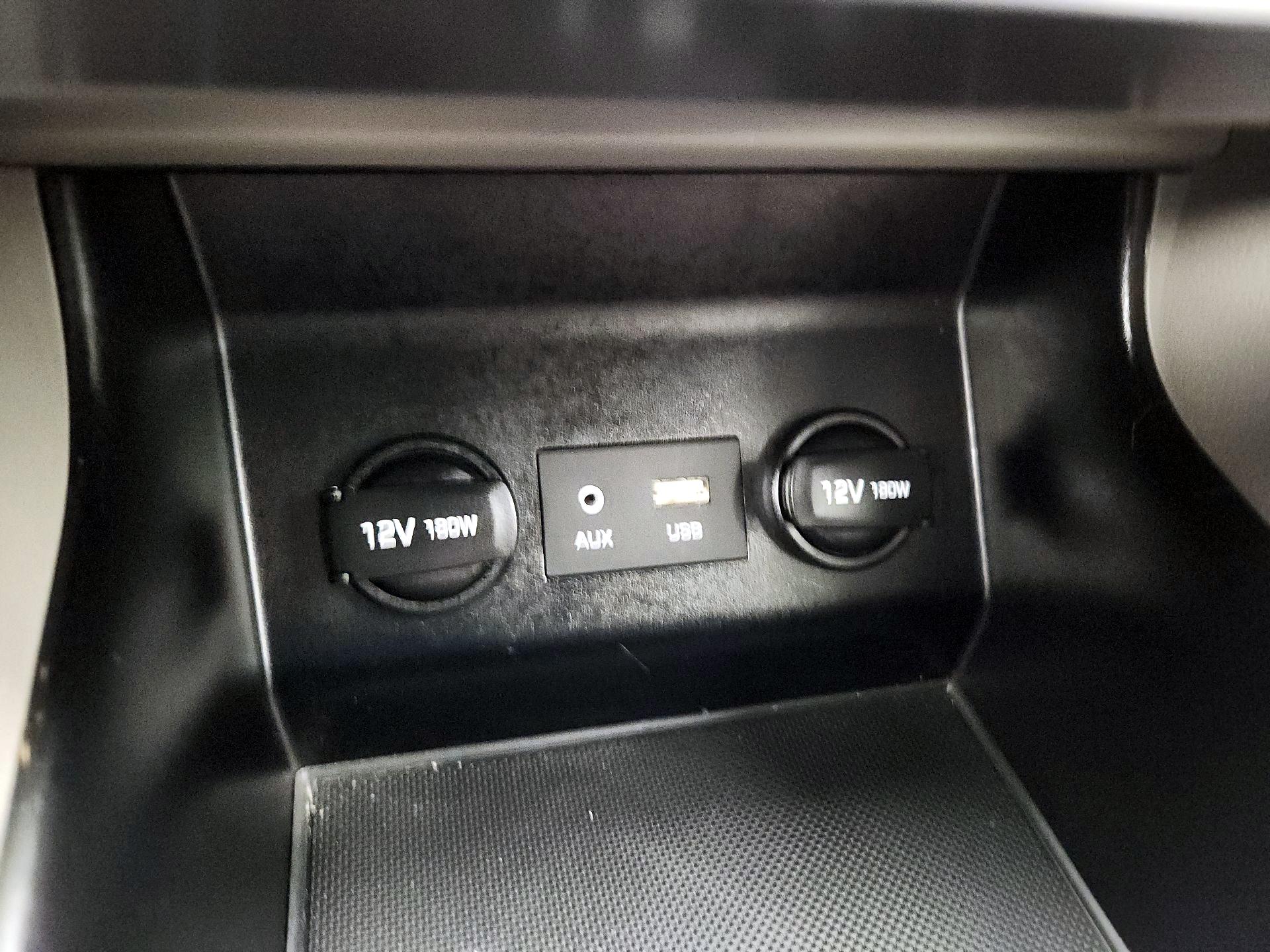Thumbnail: 2020 Hyundai Elantra - 18