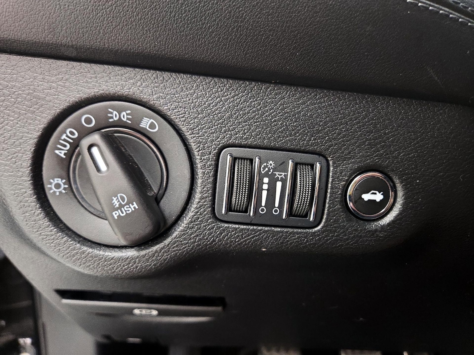 2023 Dodge Challenger R/T - Photo 14