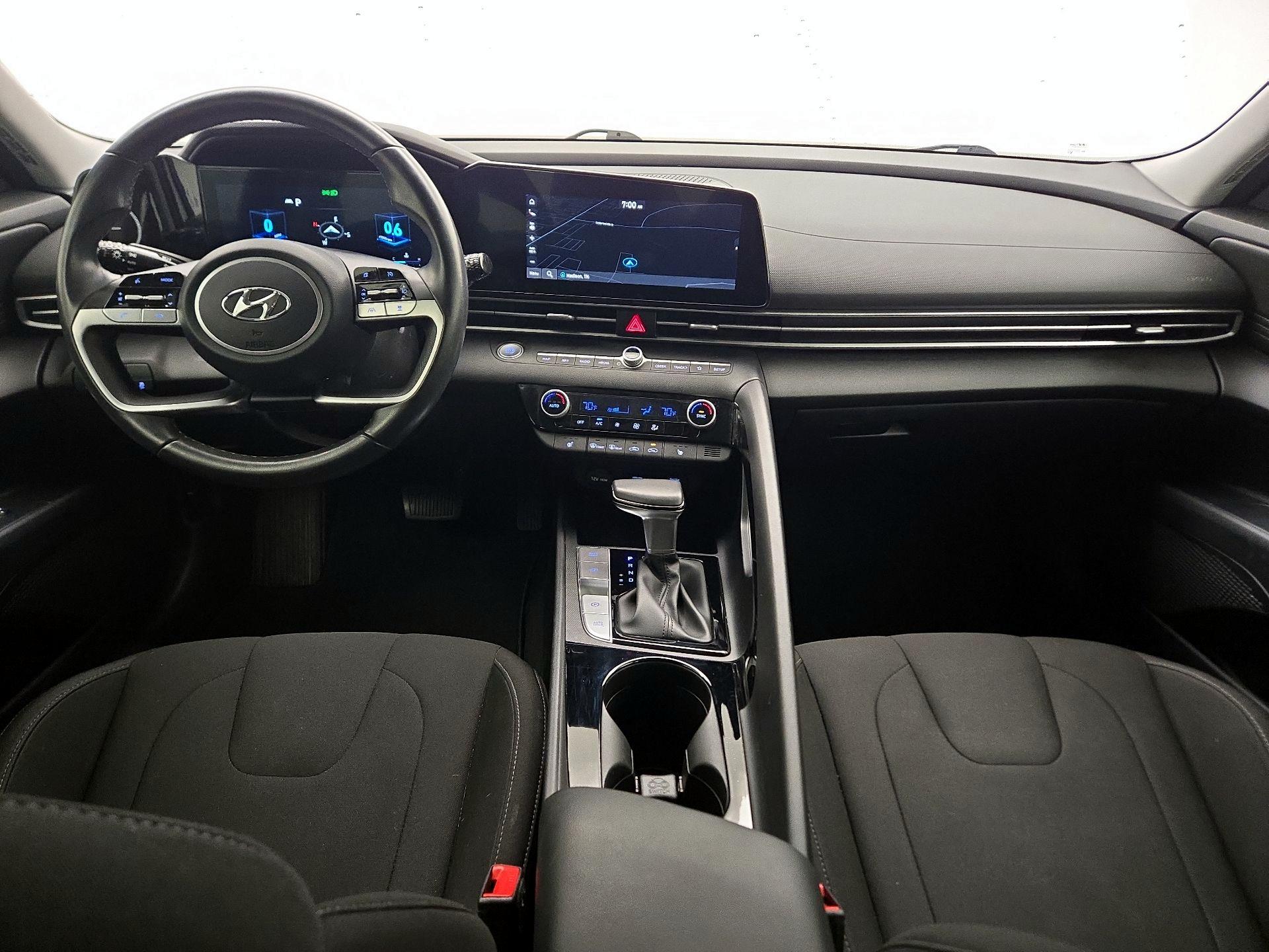 Thumbnail: 2023 Hyundai Elantra - 9