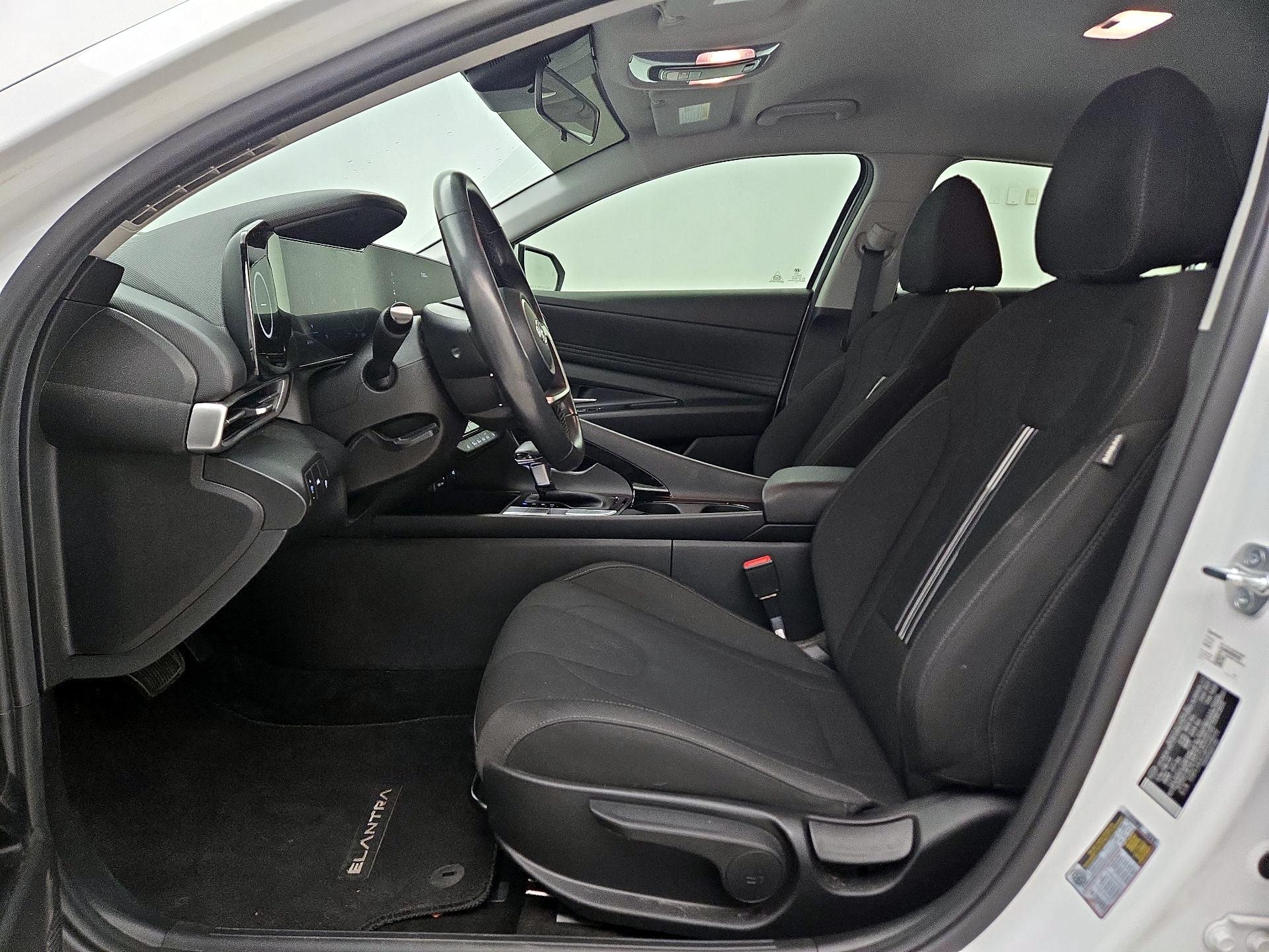 Thumbnail: 2023 Hyundai Elantra - 11