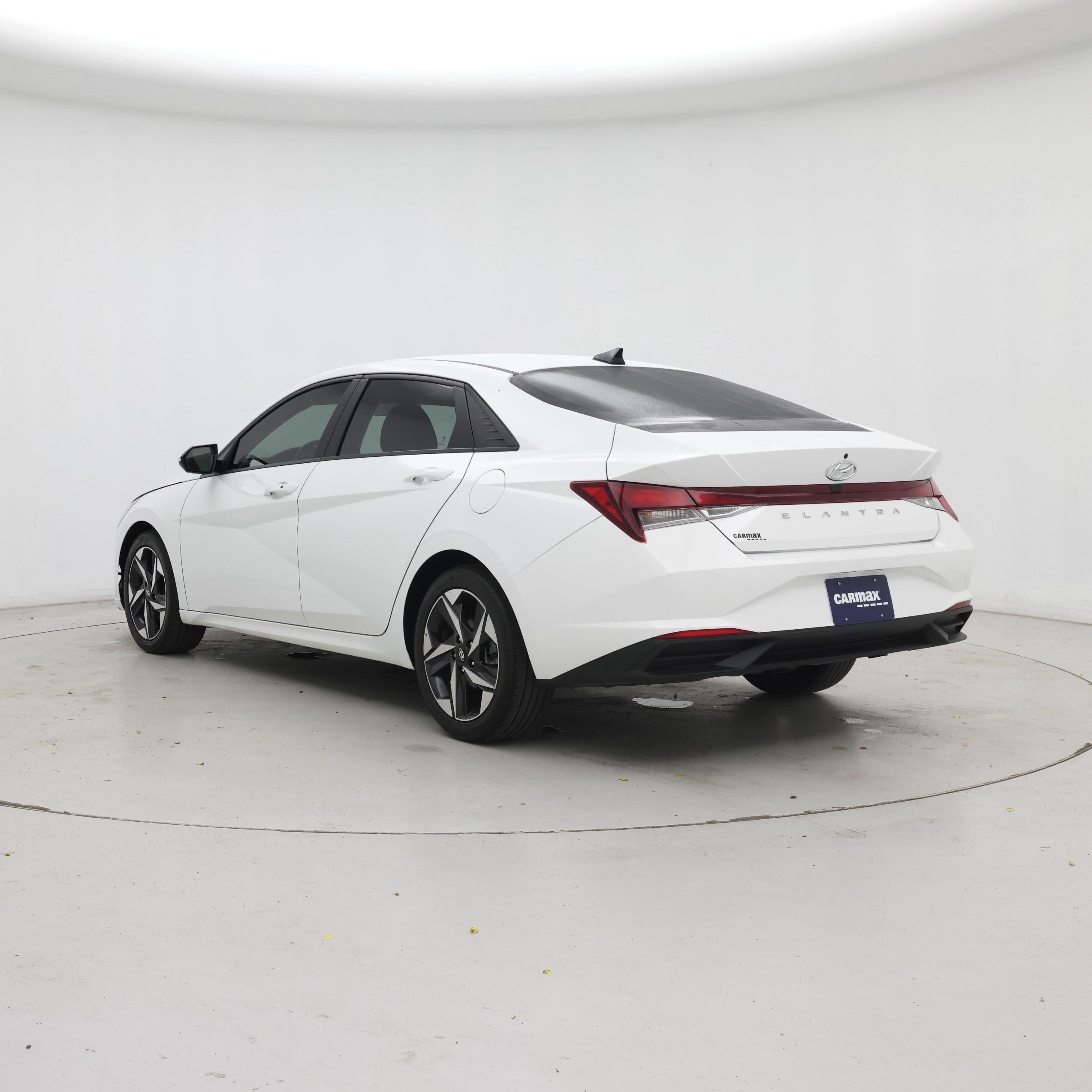 Thumbnail: 2023 Hyundai Elantra - 2