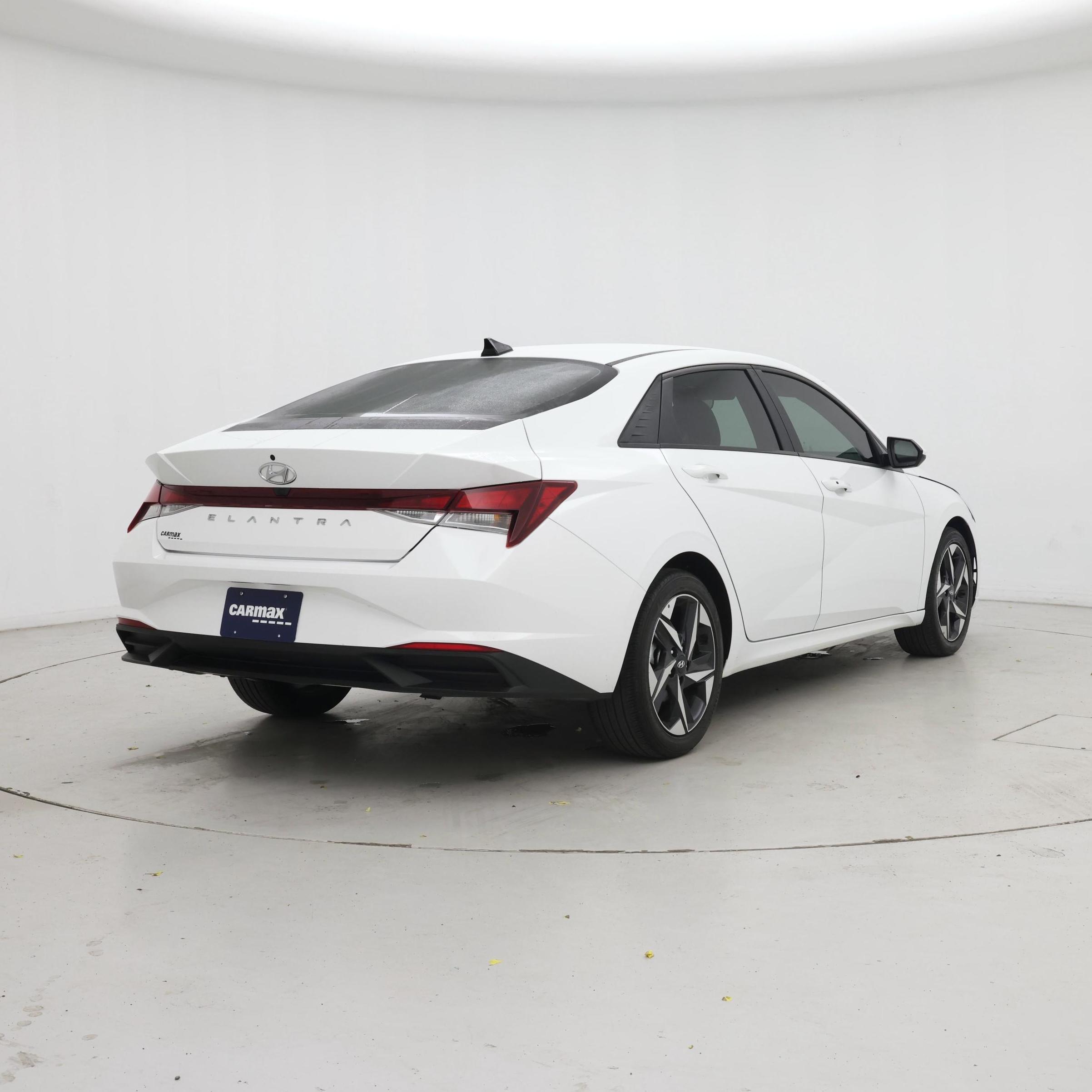 Thumbnail: 2023 Hyundai Elantra - 8