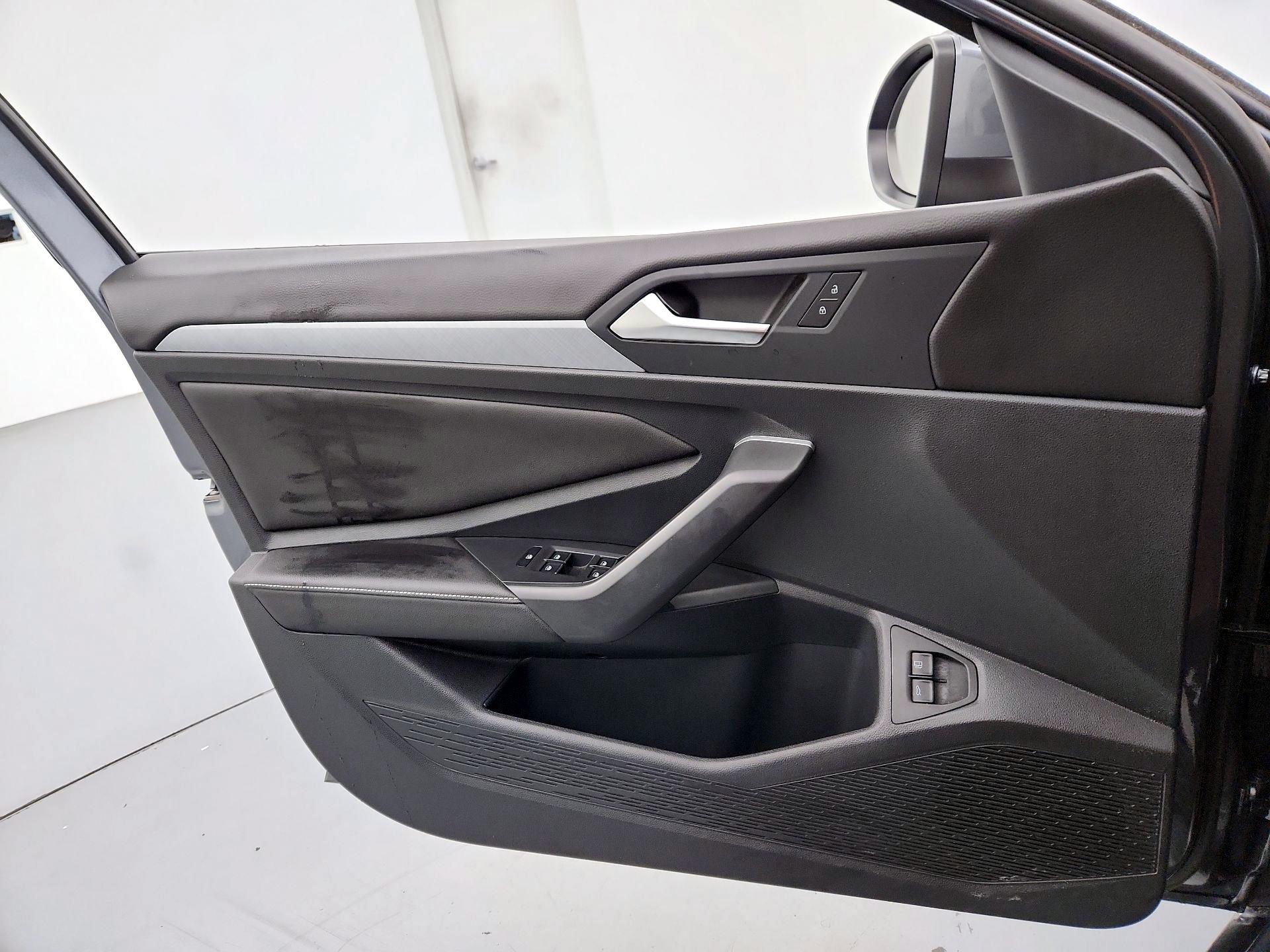 Thumbnail: 2024 Volkswagen Jetta - 12