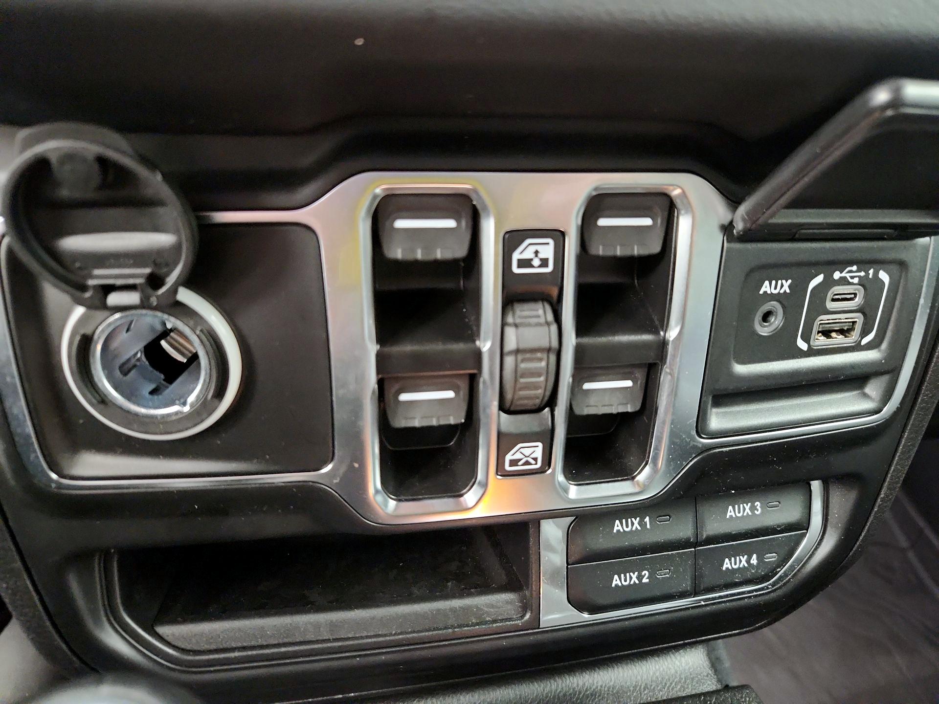Thumbnail: 2024 Jeep Wrangler - 18