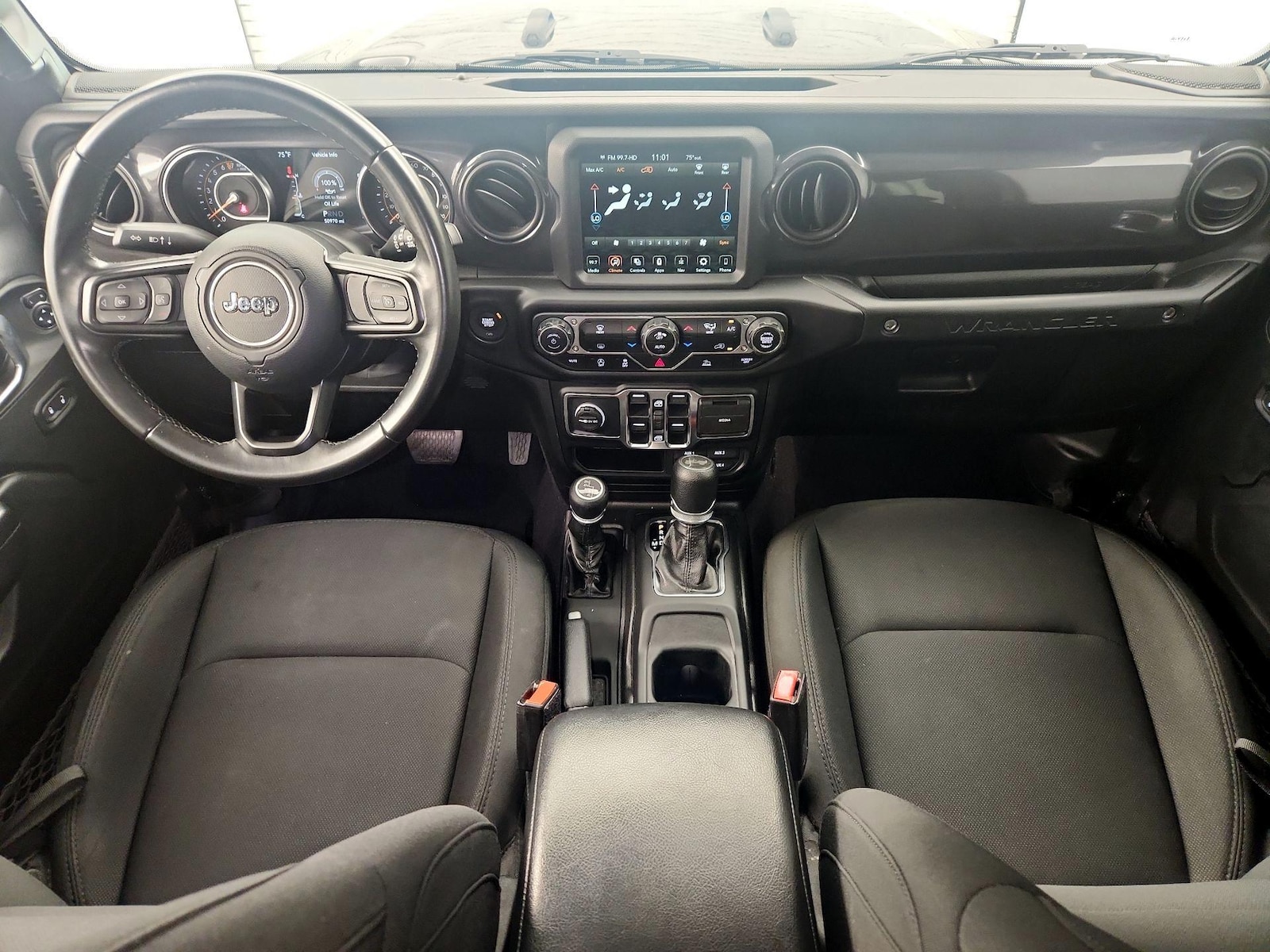Apple CarPlay® & Android Auto™