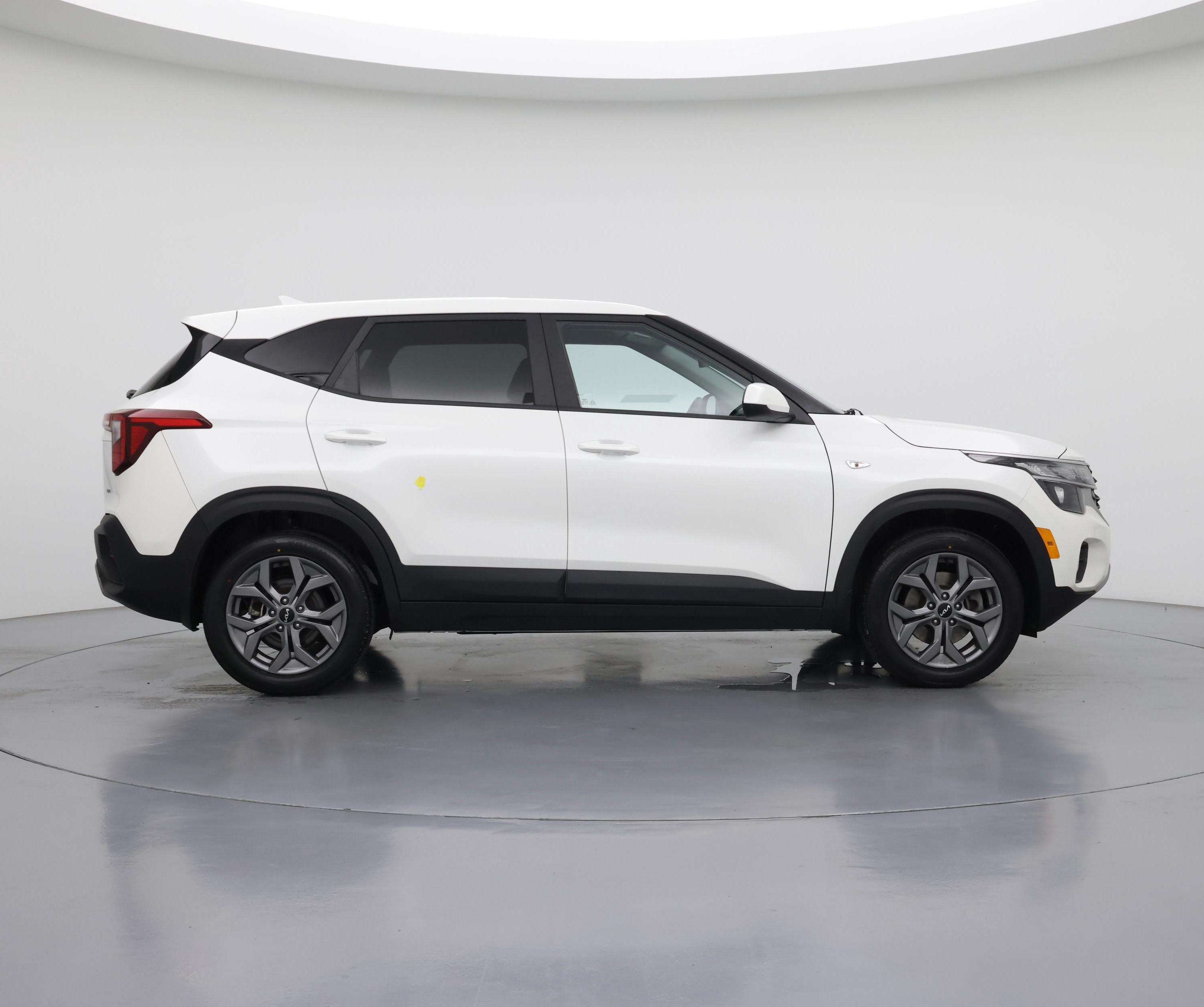 Thumbnail: 2024 Kia Seltos - 7