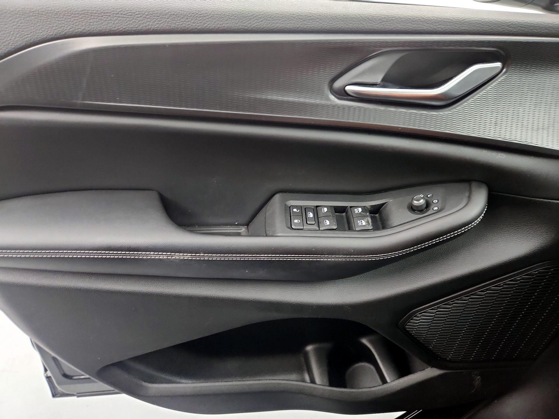 Thumbnail: 2023 Jeep Grand Cherokee - 12