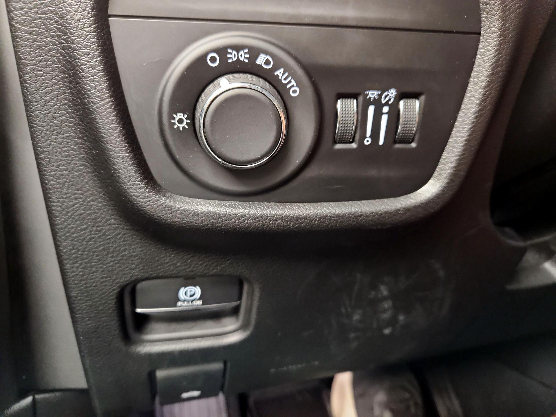 Thumbnail: 2023 Jeep Grand Cherokee - 13