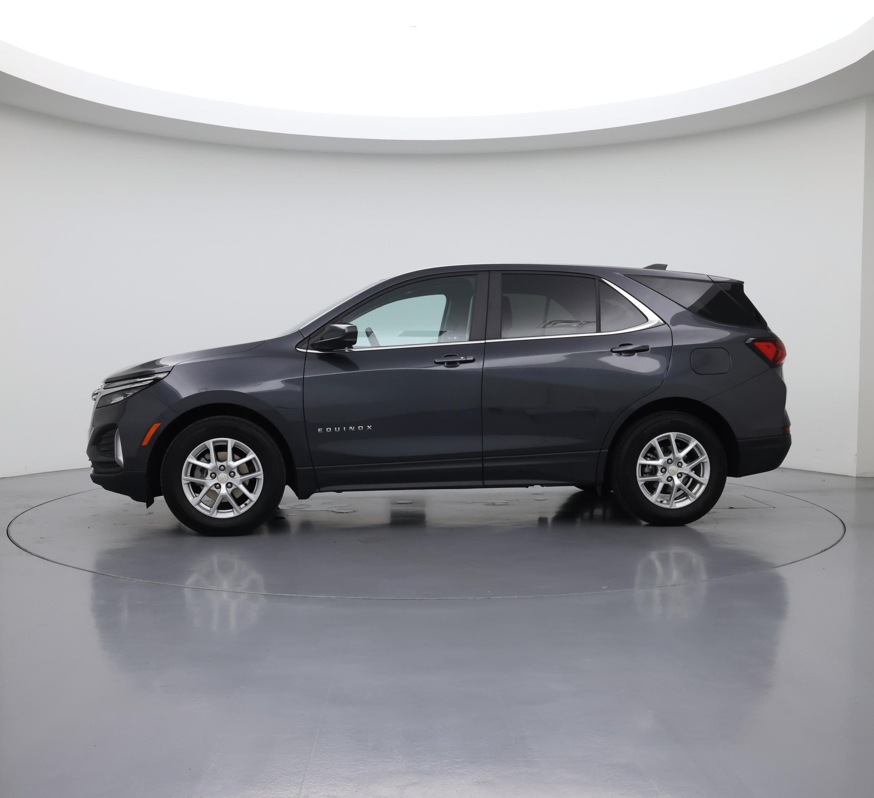 Thumbnail: 2023 Chevrolet Equinox - 3