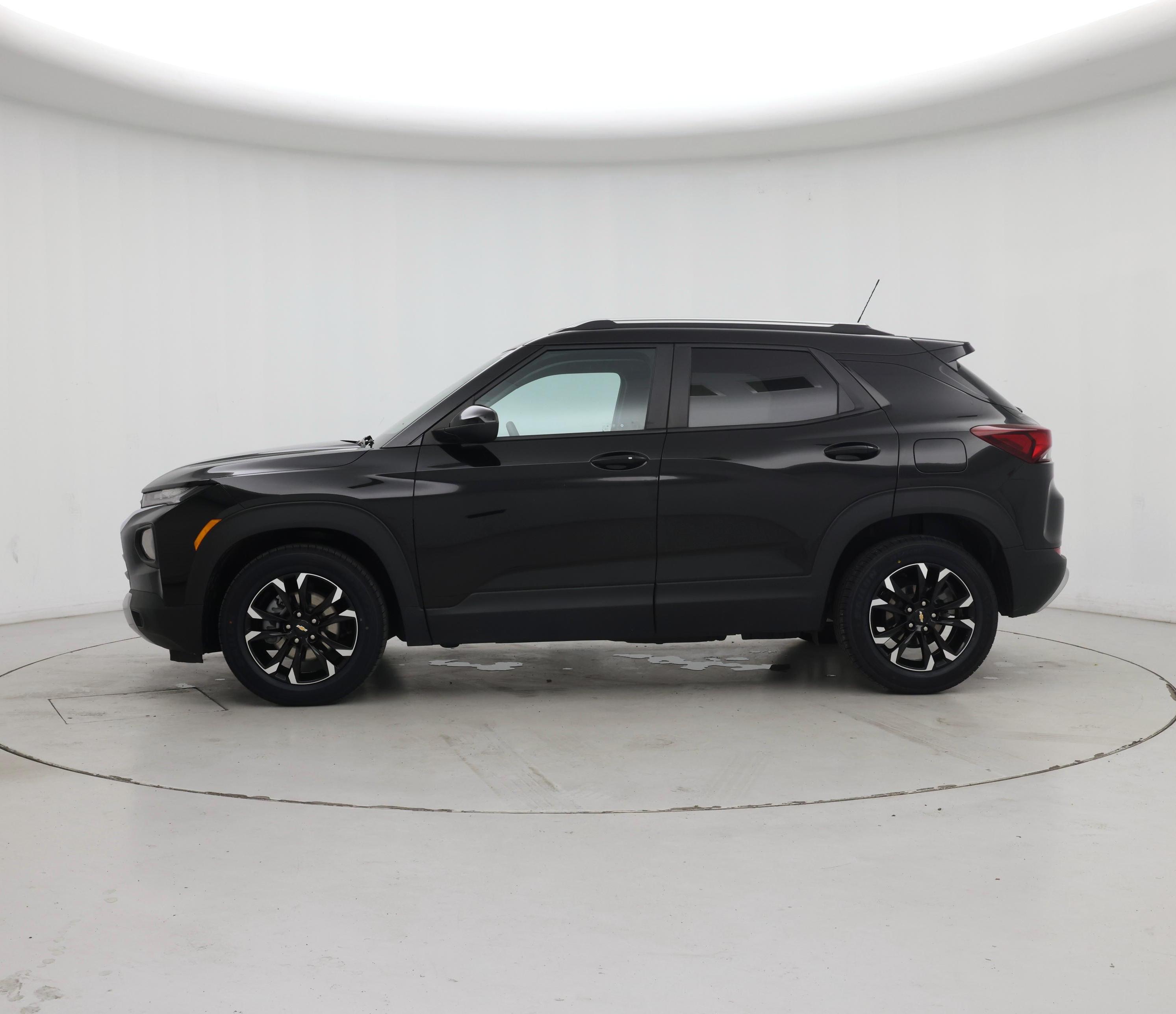 Thumbnail: 2022 Chevrolet TrailBlazer - 3