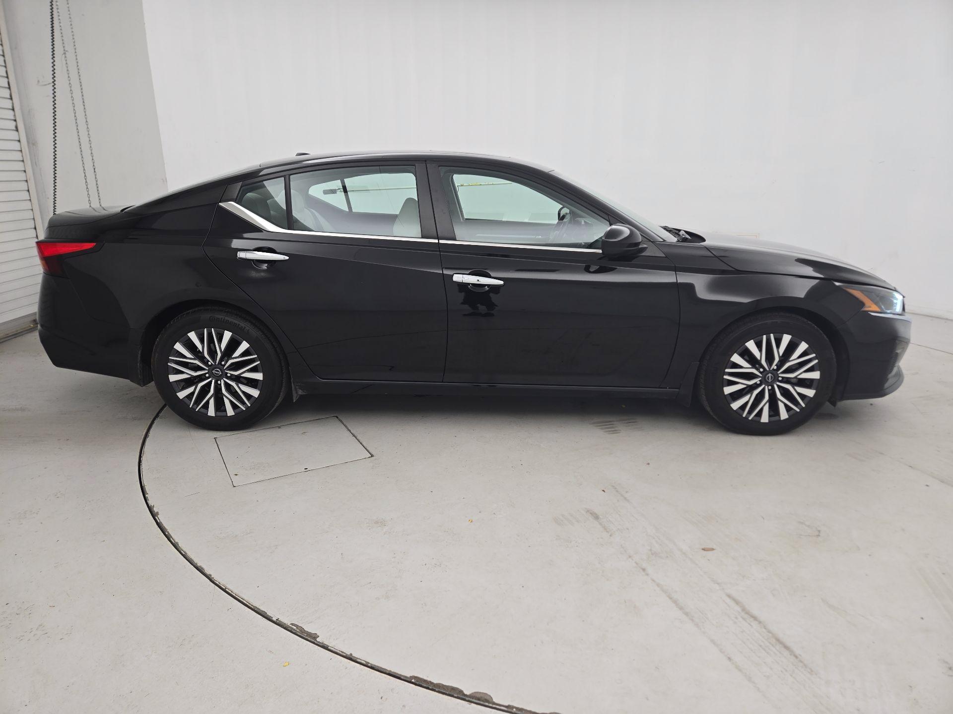 Thumbnail: 2023 Nissan Altima - 4