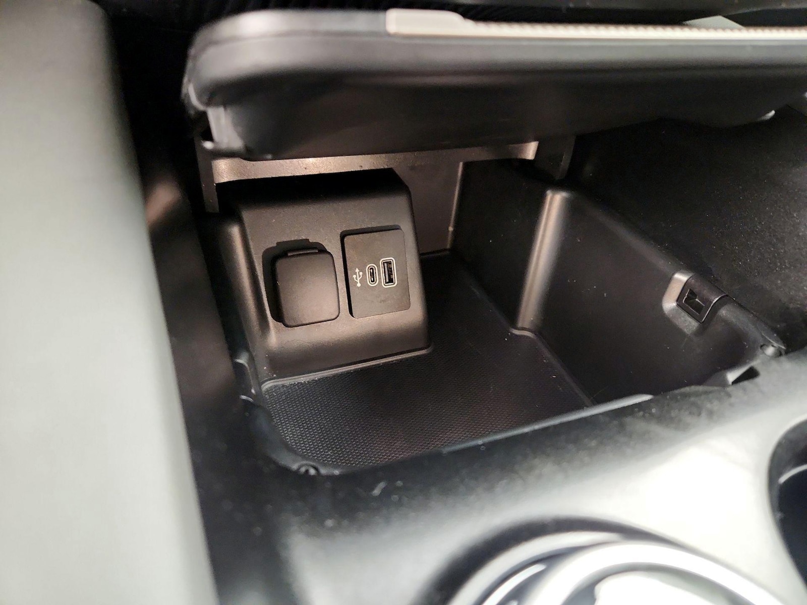 2025 Ford Explorer Active - Photo 19