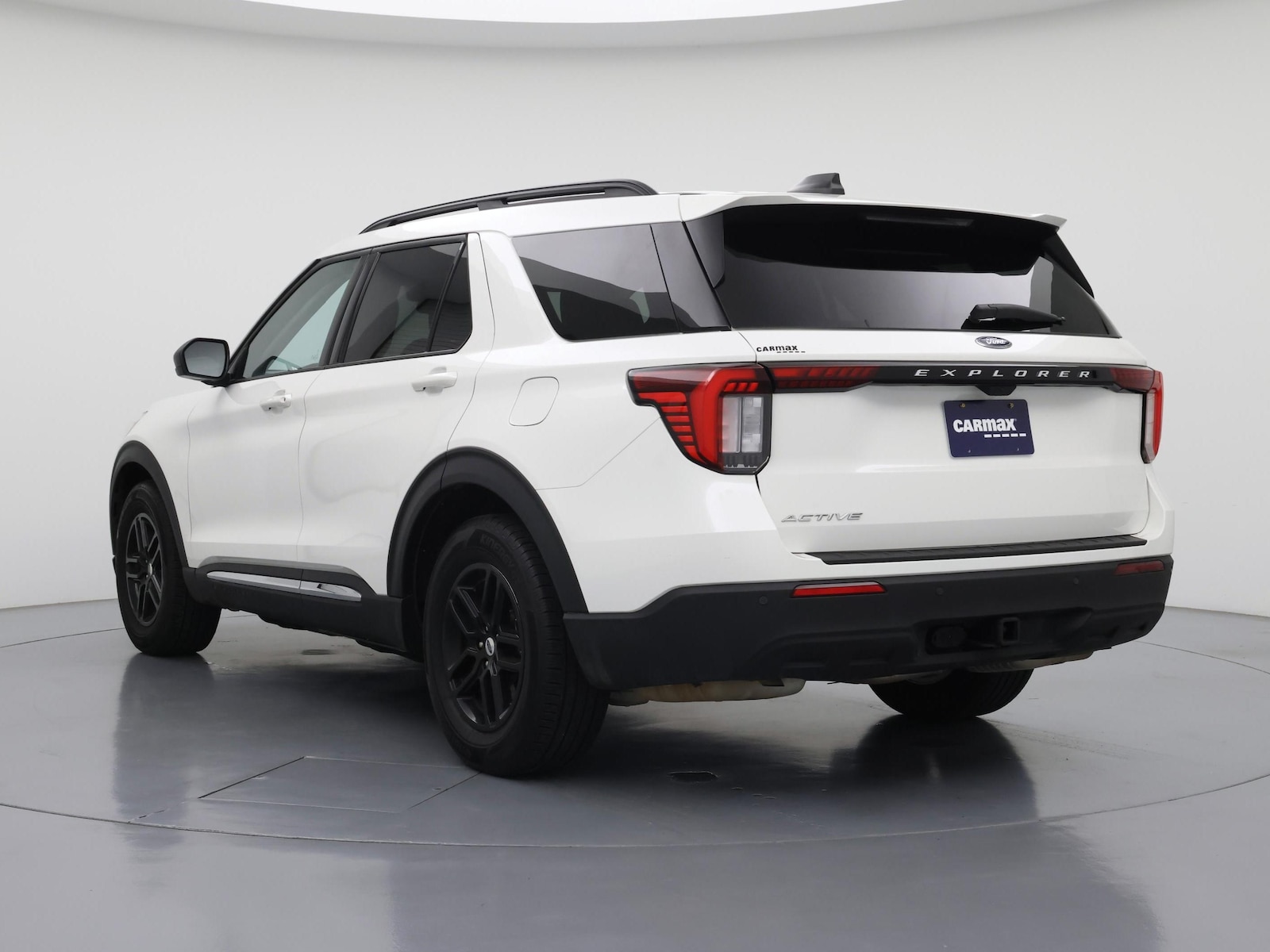 2025 Ford Explorer Active - Photo 3