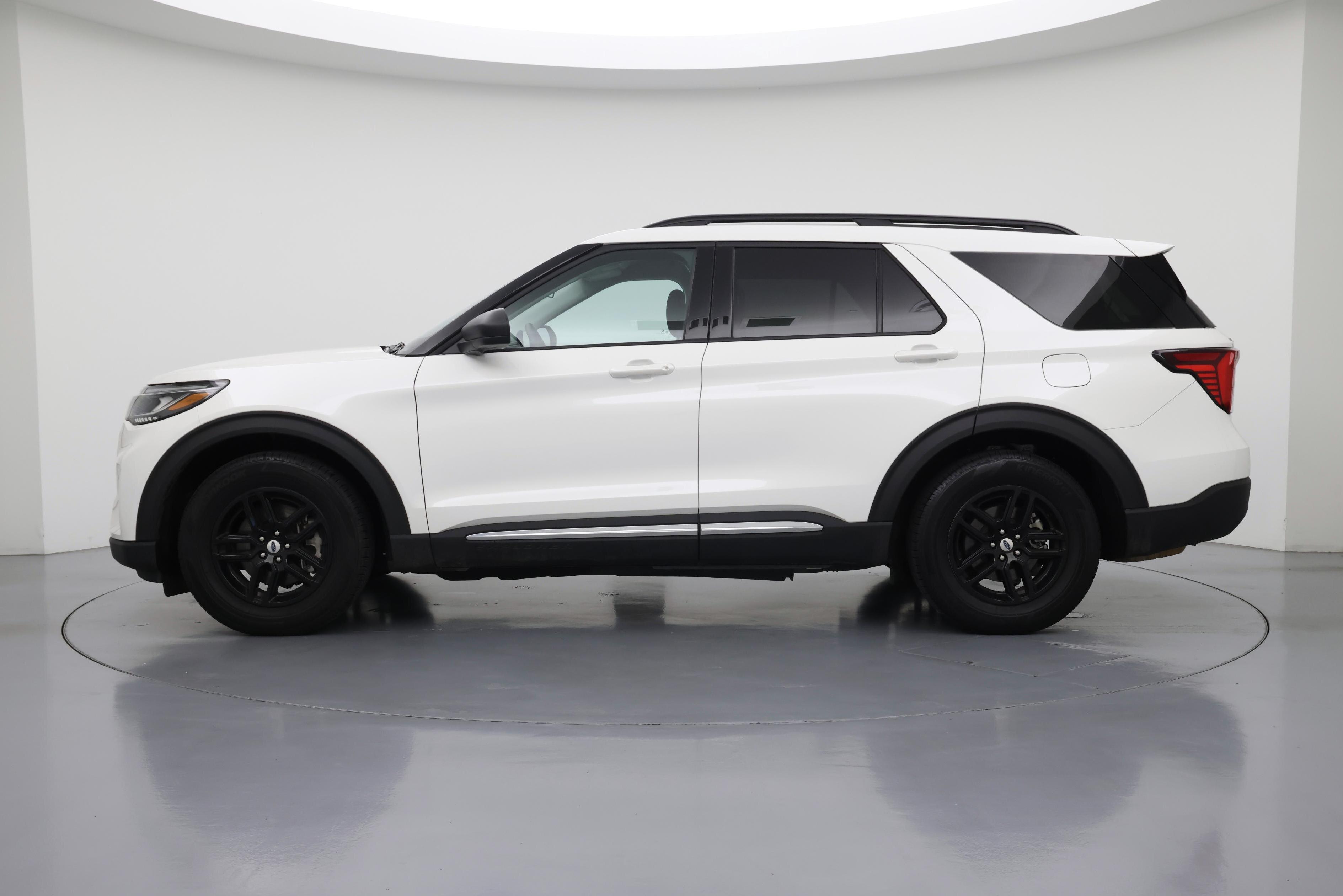 Thumbnail: 2025 Ford Explorer - 3
