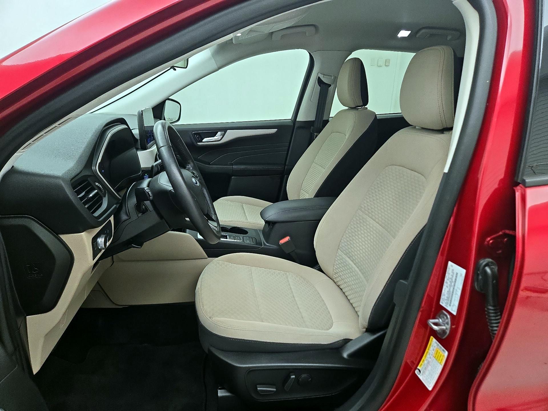 Thumbnail: 2021 Ford Escape - 11