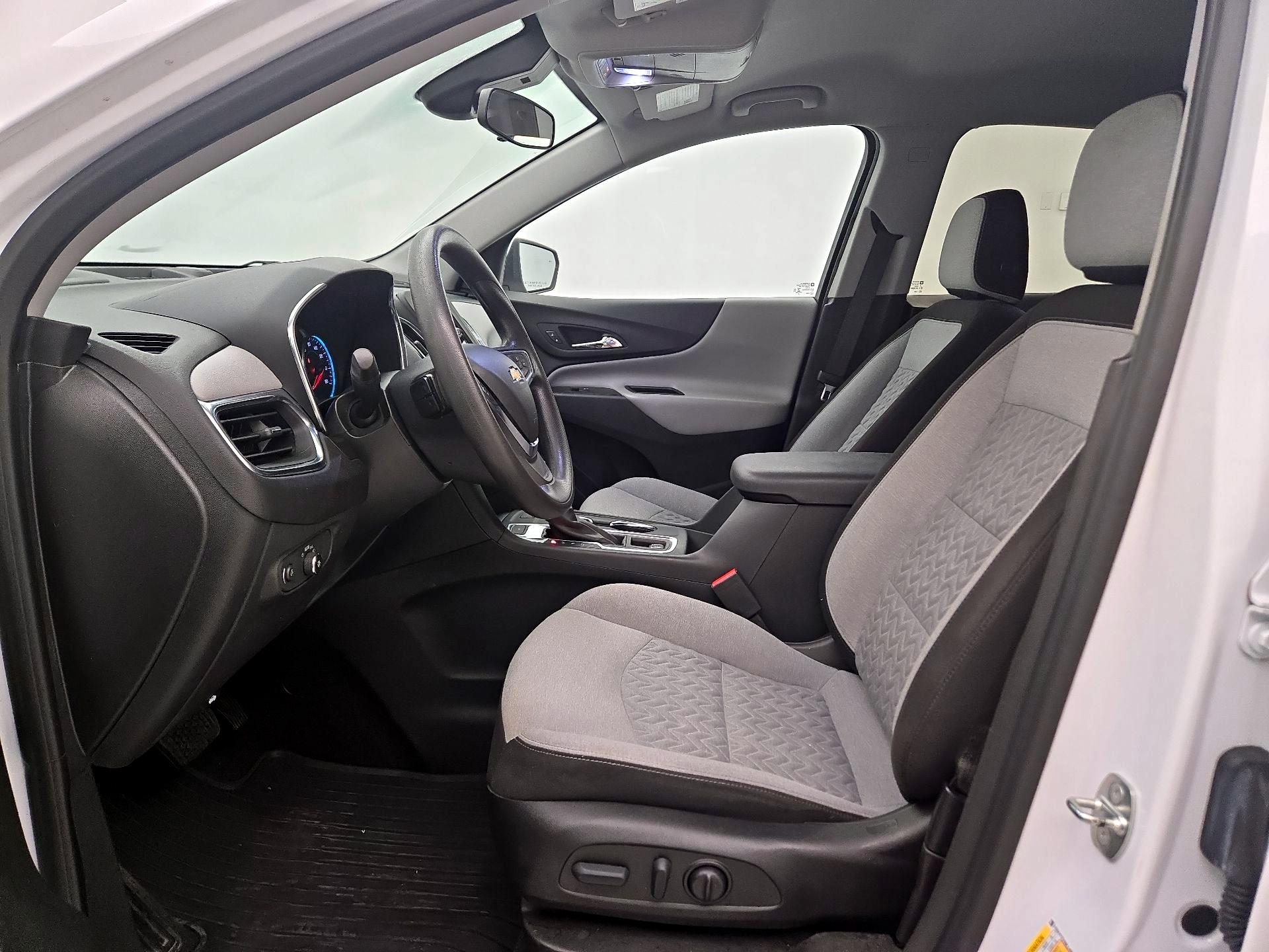 Thumbnail: 2022 Chevrolet Equinox - 11