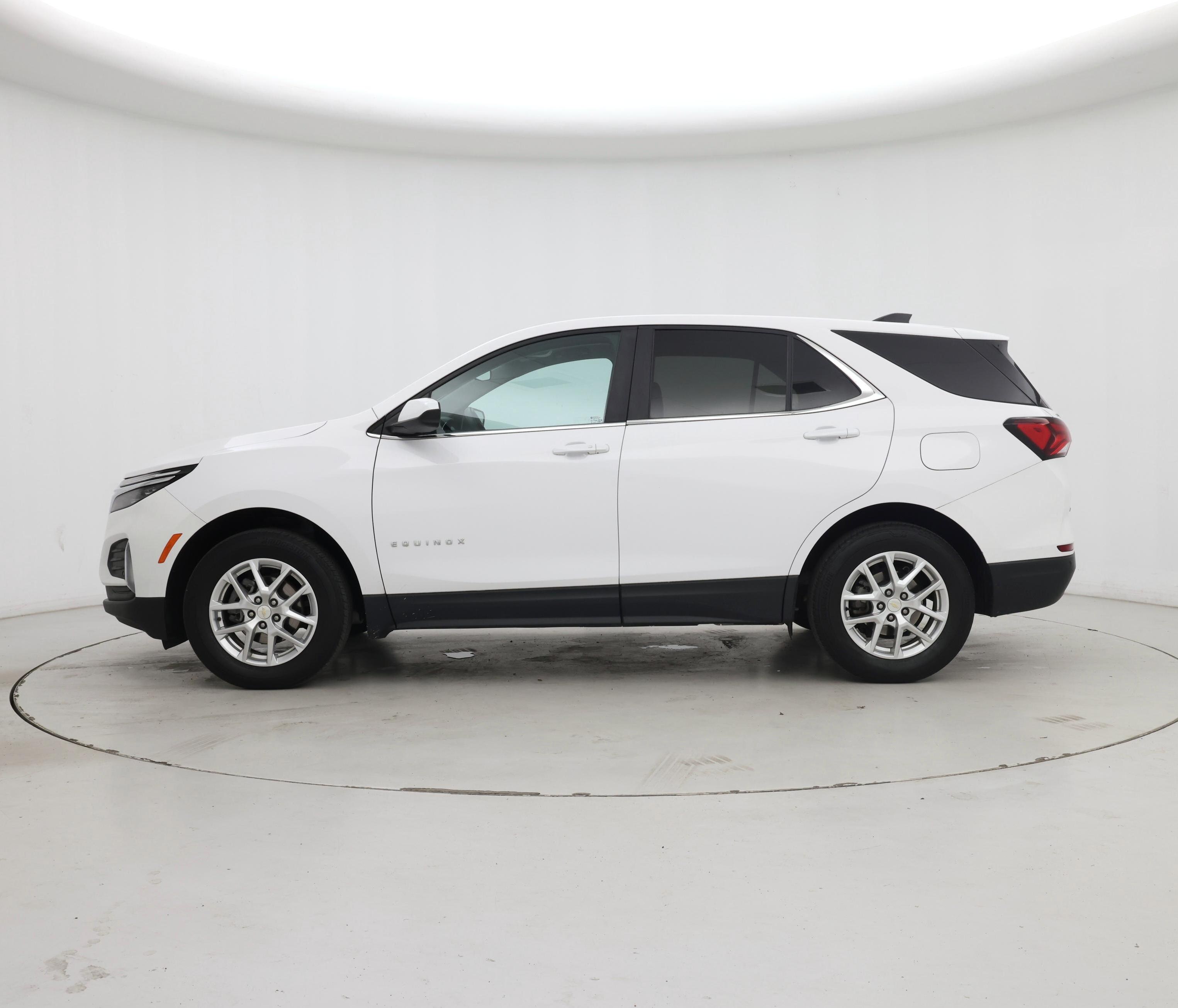 Thumbnail: 2022 Chevrolet Equinox - 3