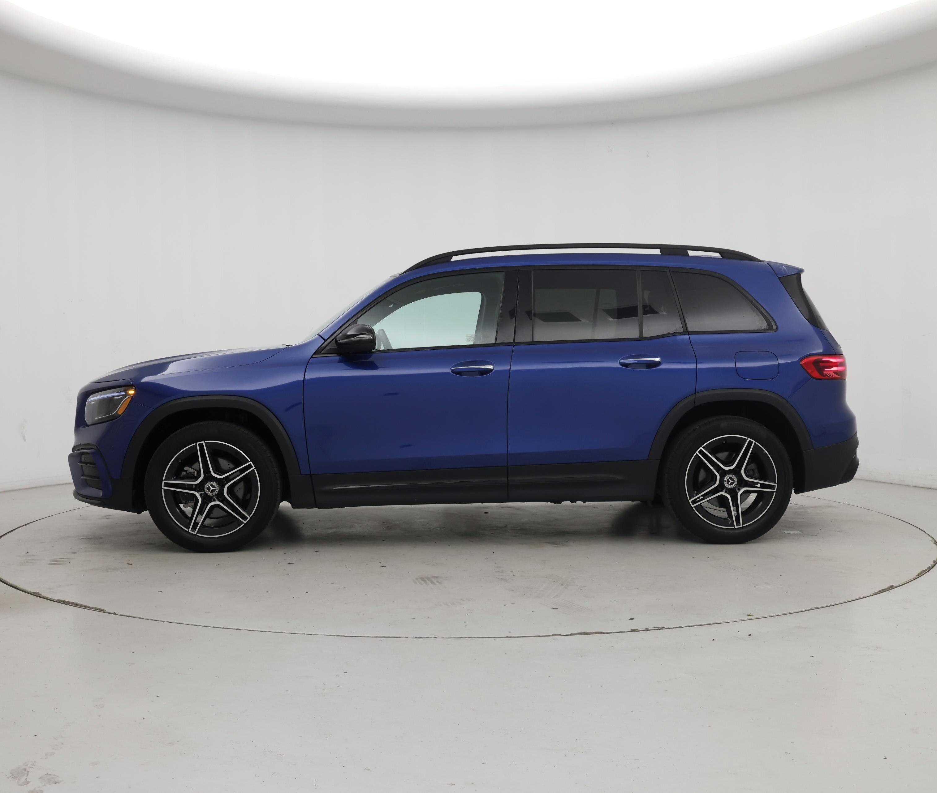 Thumbnail: 2024 Mercedes-Benz GLB - 3