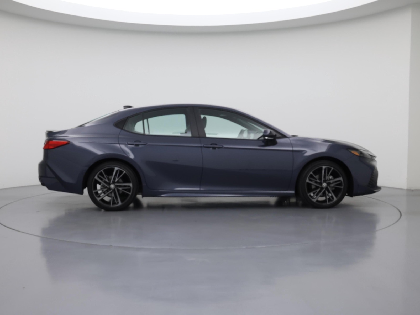 2026 Toyota Camry XSE - Photo 8