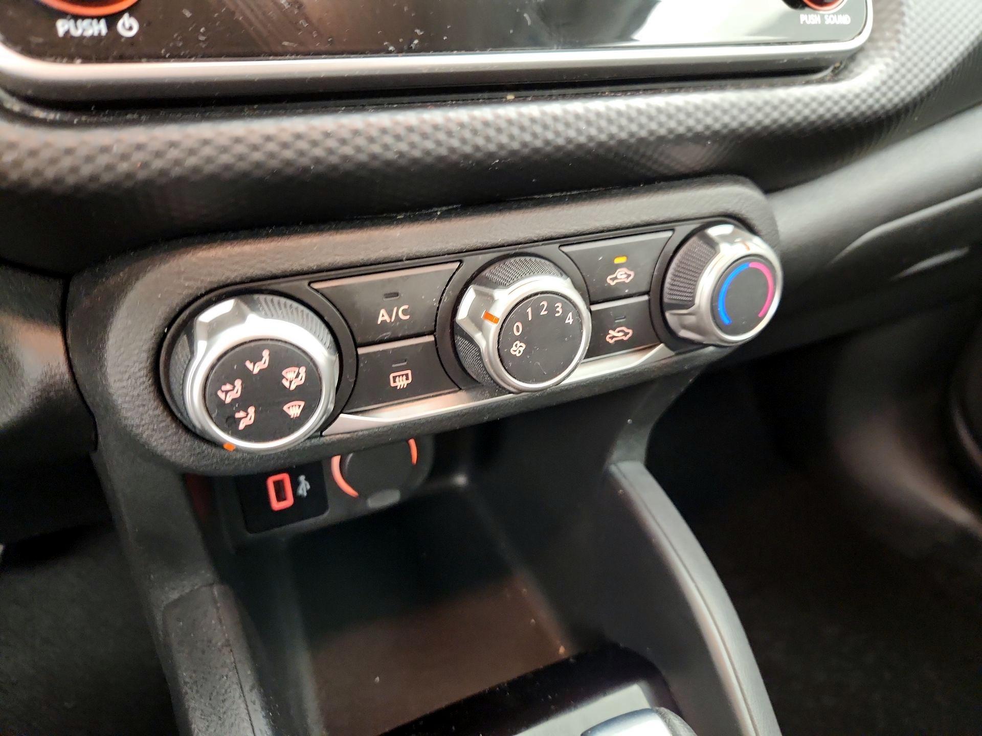 Thumbnail: 2021 Nissan Kicks - 16