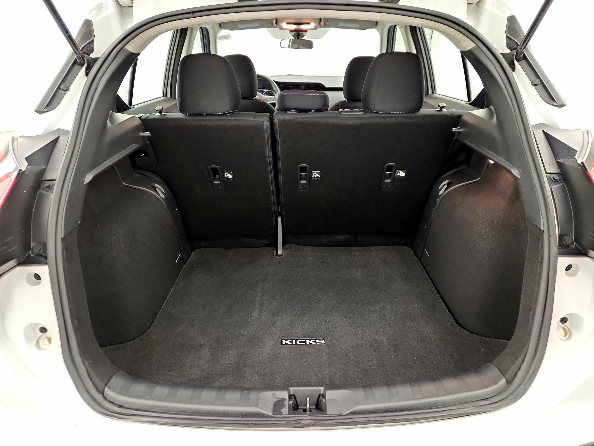 Thumbnail: 2021 Nissan Kicks - 20