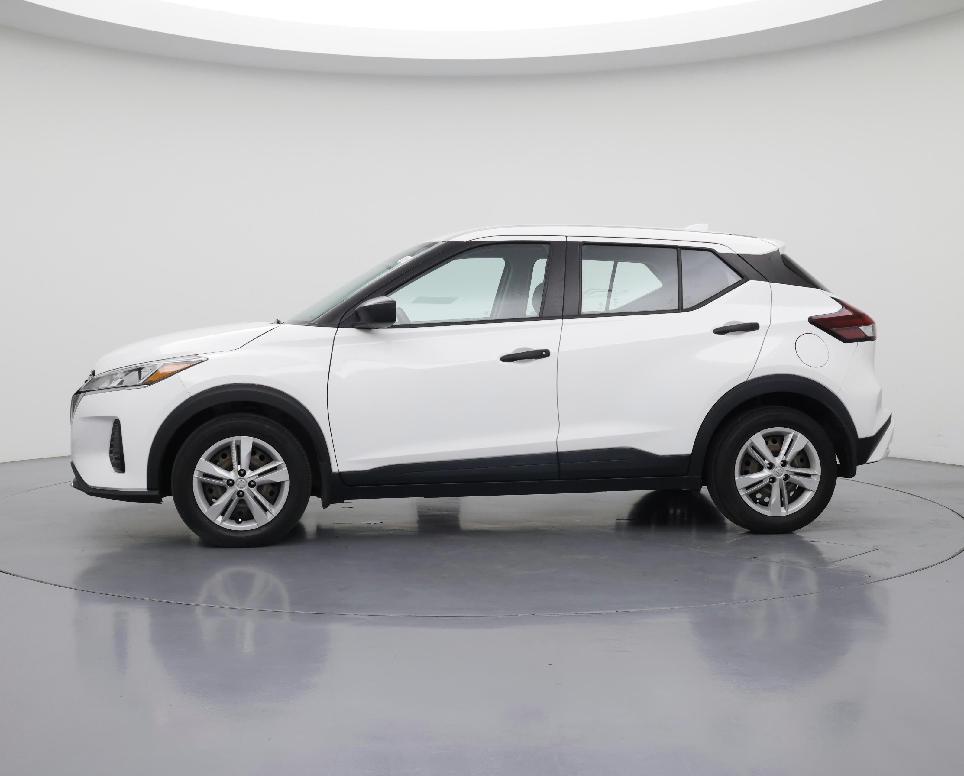Thumbnail: 2021 Nissan Kicks - 3