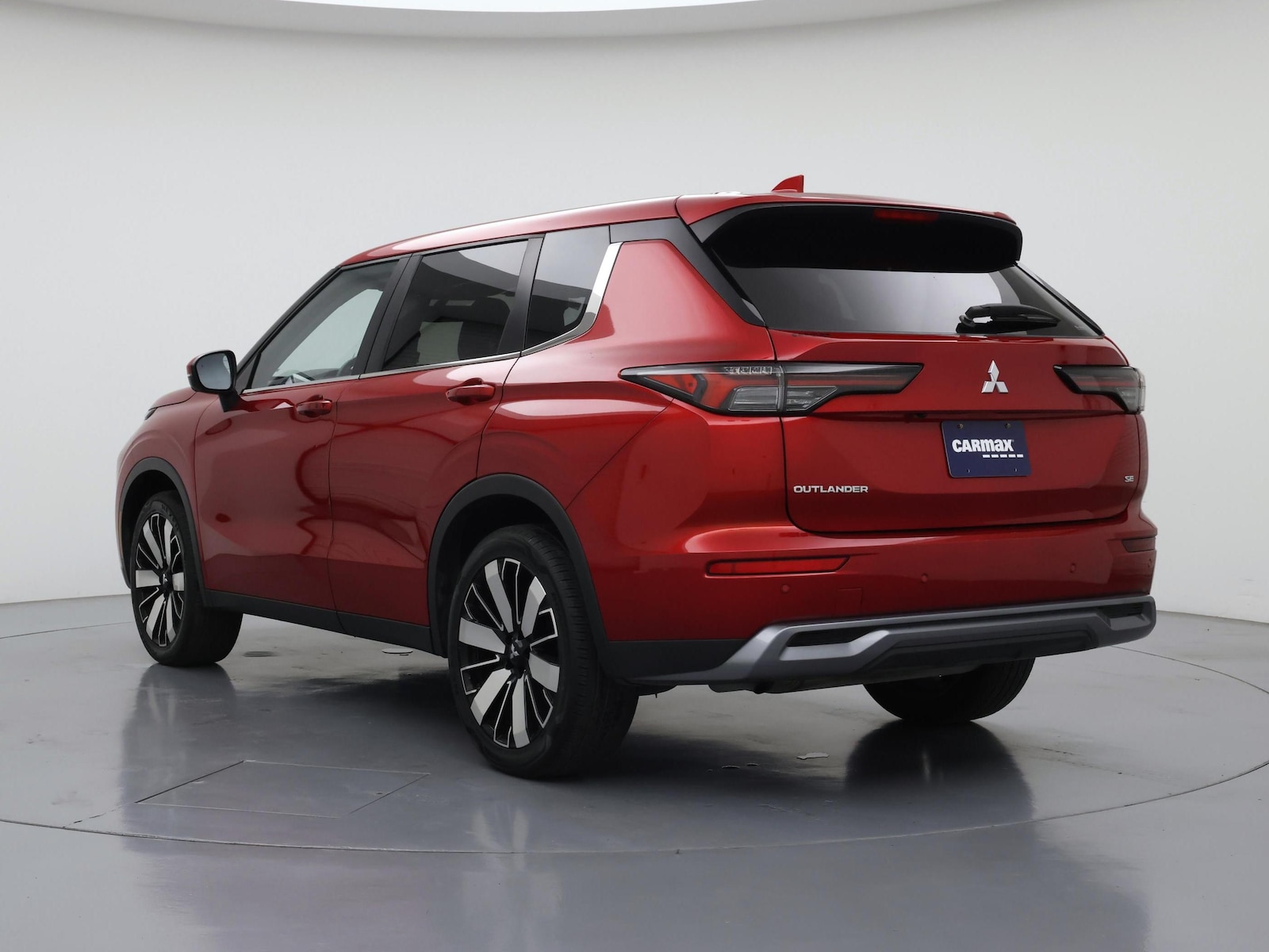 2025 Mitsubishi Outlander SE - Photo 3