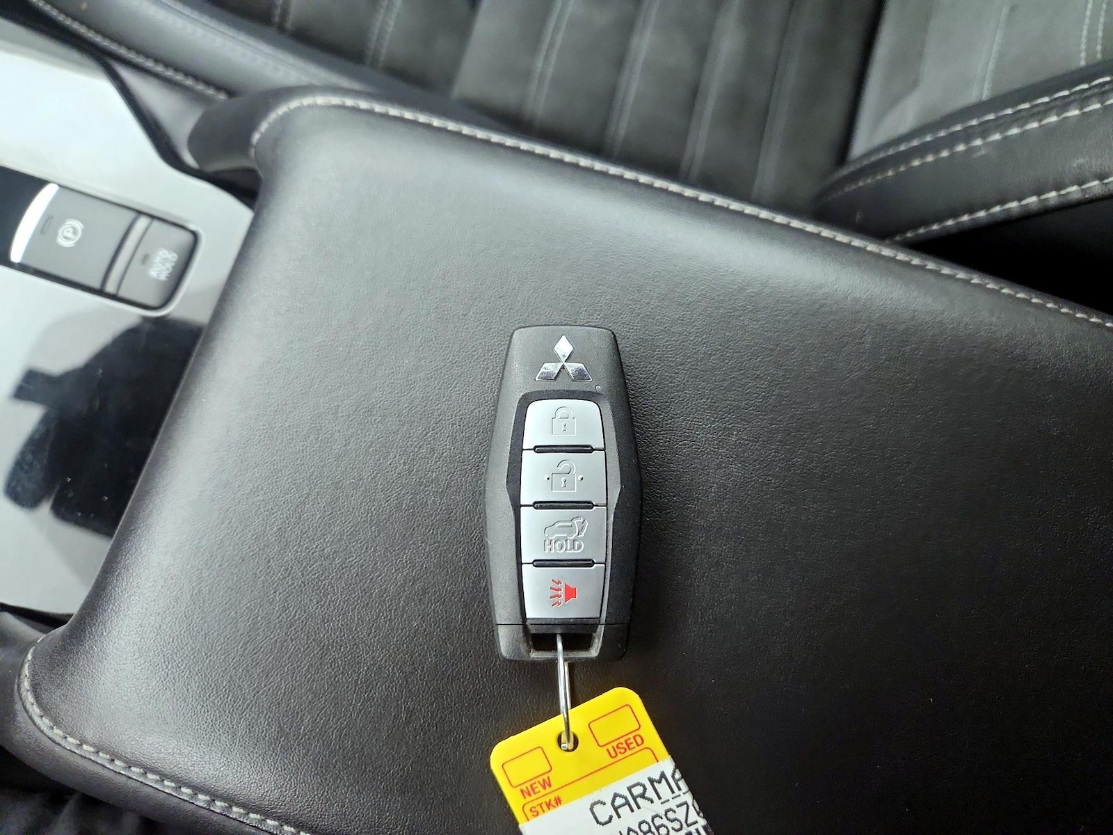 2025 Mitsubishi Outlander SE - Photo 24
