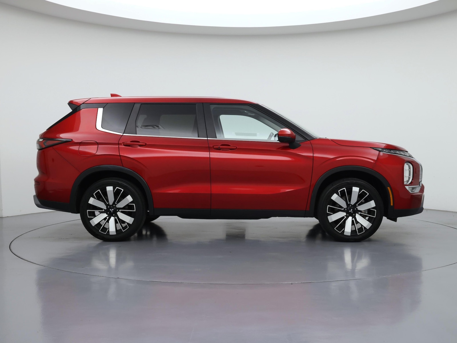 2025 Mitsubishi Outlander SE - Photo 8
