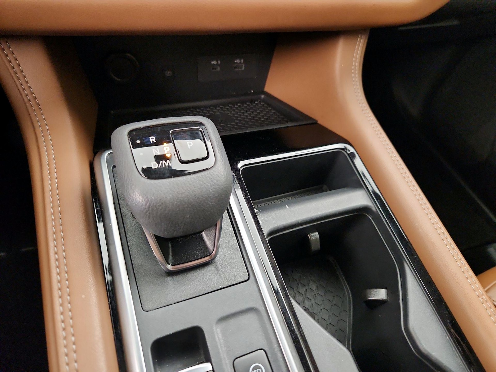 2025 Nissan Pathfinder Platinum - Photo 18