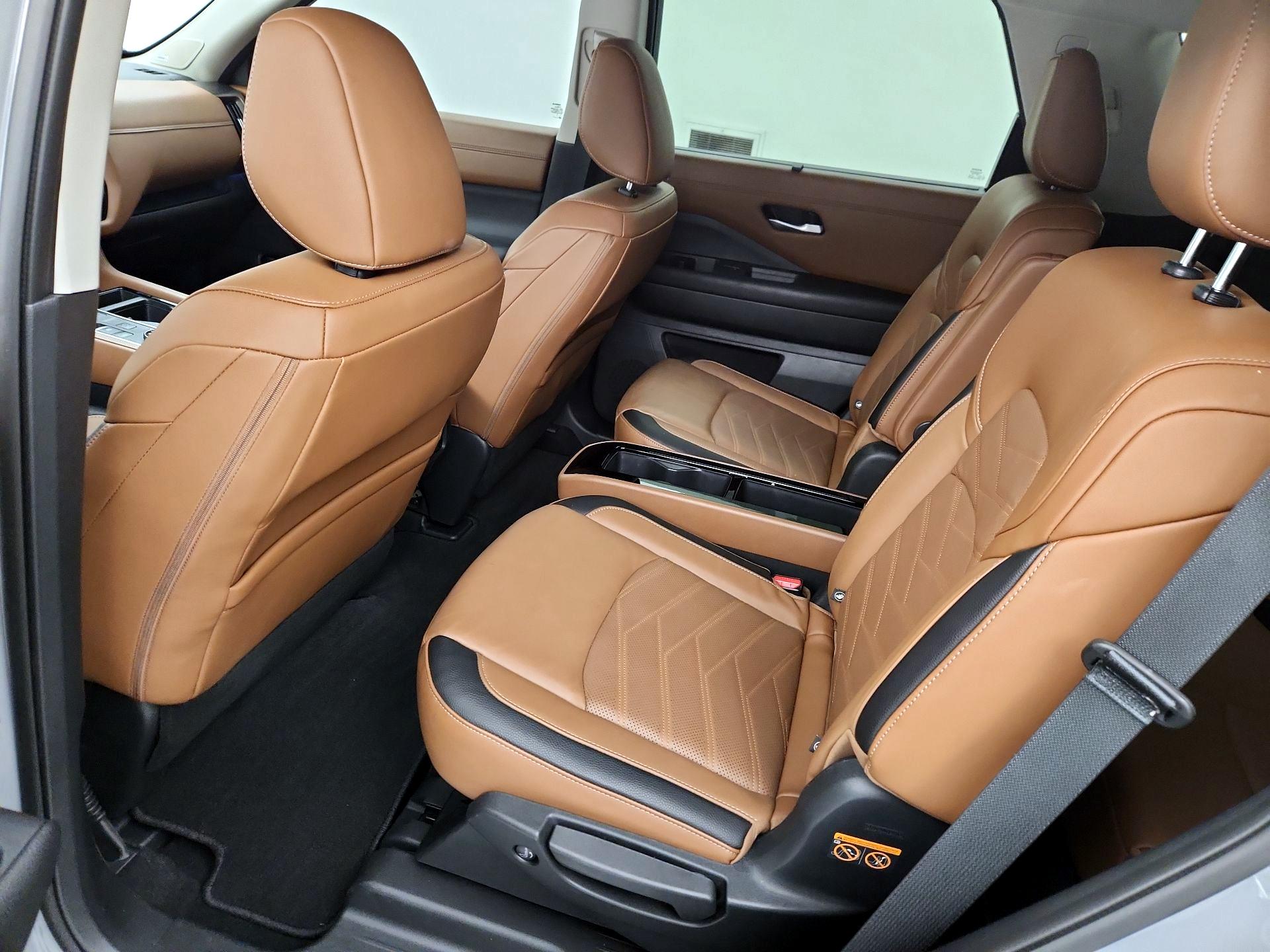 Thumbnail: 2025 Nissan Pathfinder - 19
