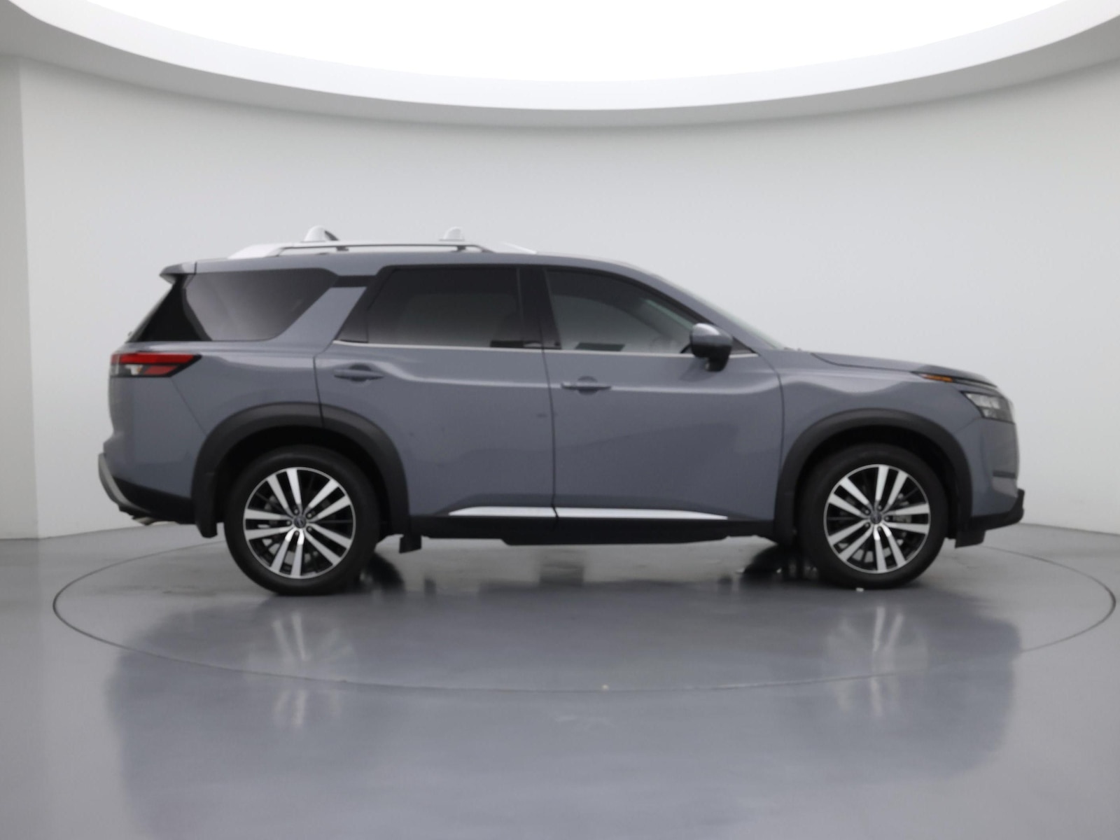 2025 Nissan Pathfinder Platinum - Photo 8