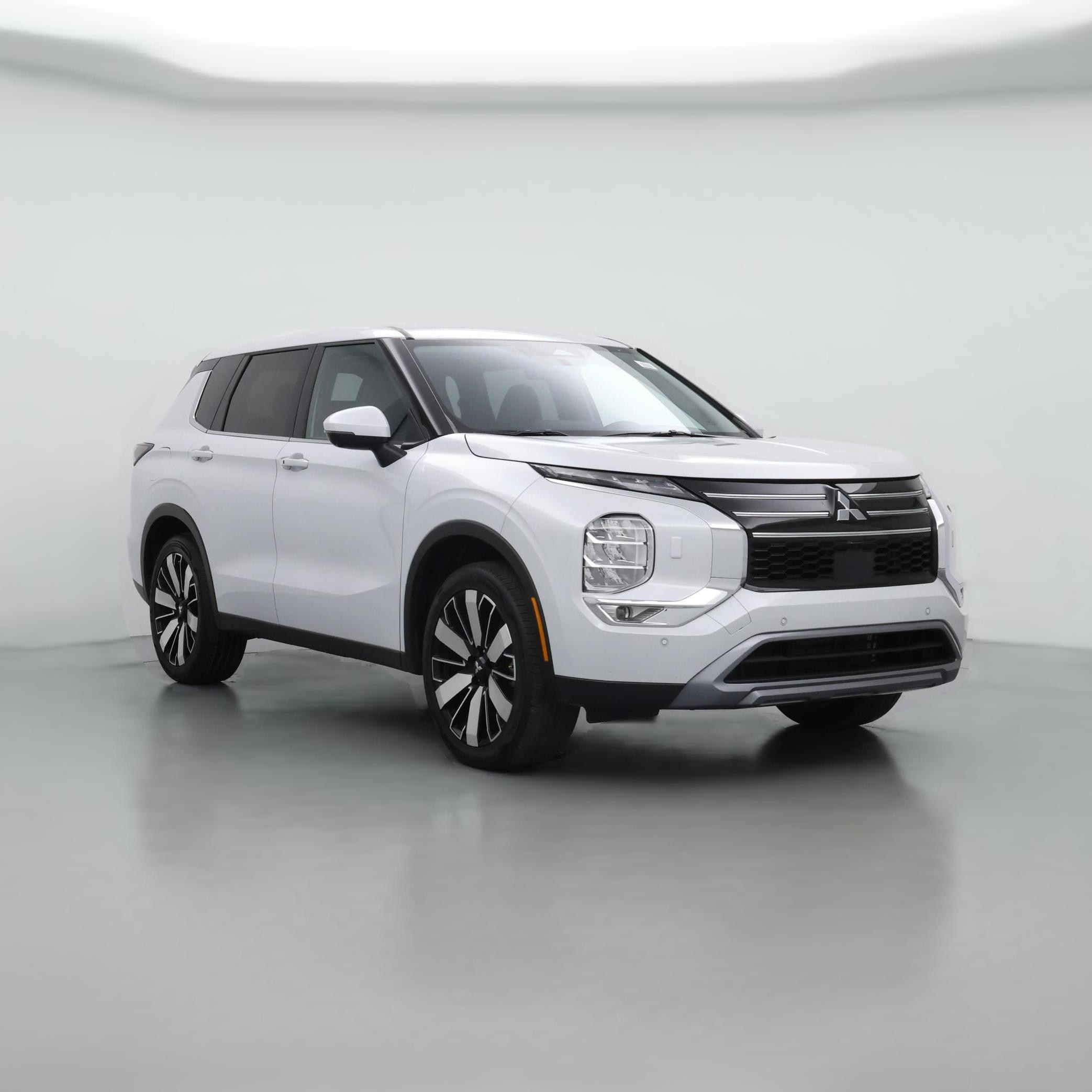 Thumbnail: 2025 Mitsubishi Outlander - 1