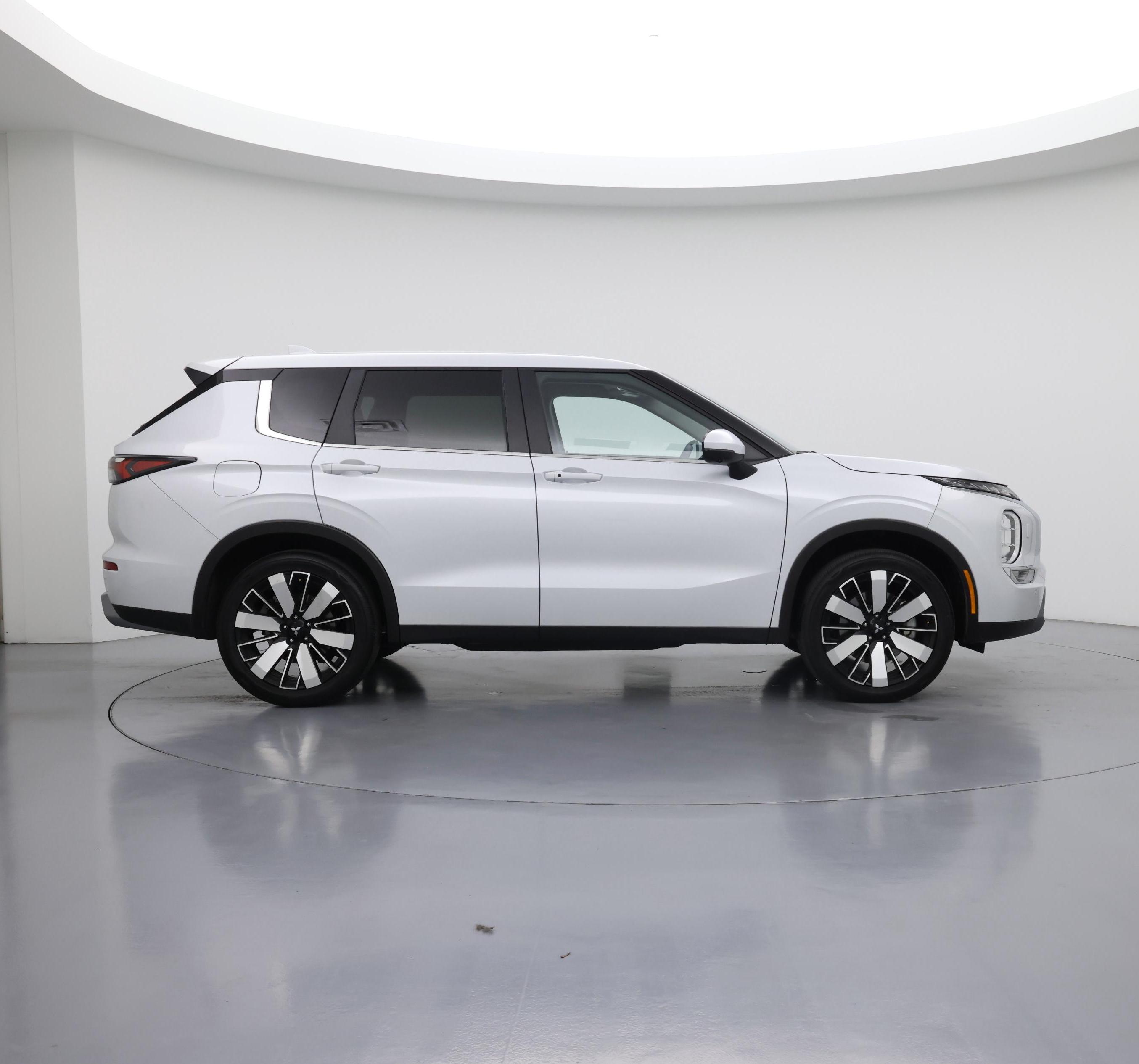 Thumbnail: 2025 Mitsubishi Outlander - 7