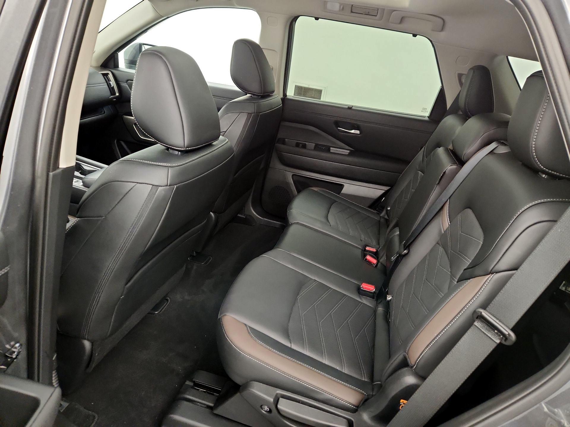 Thumbnail: 2025 Nissan Pathfinder - 19
