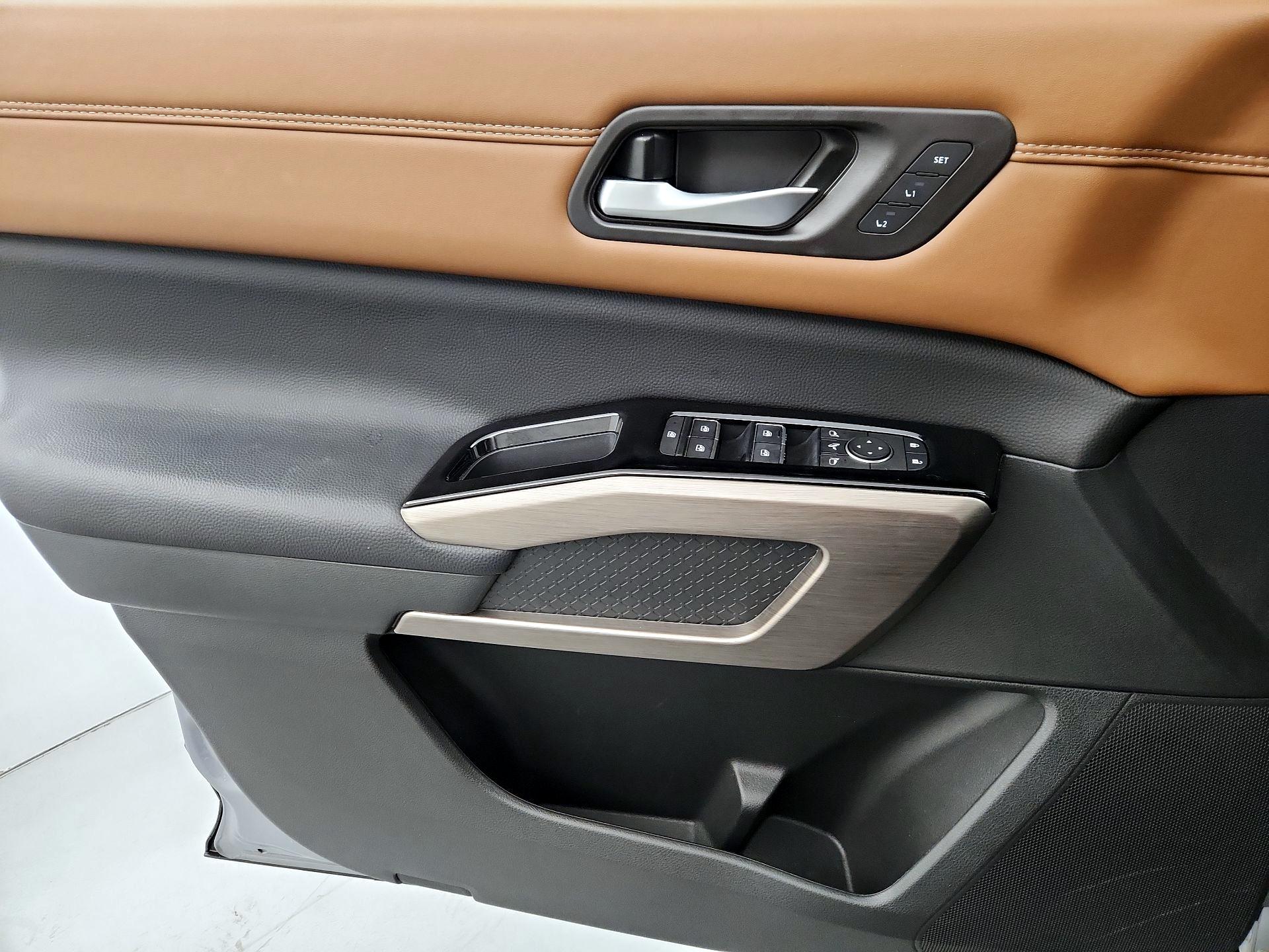 Thumbnail: 2025 Nissan Pathfinder - 12