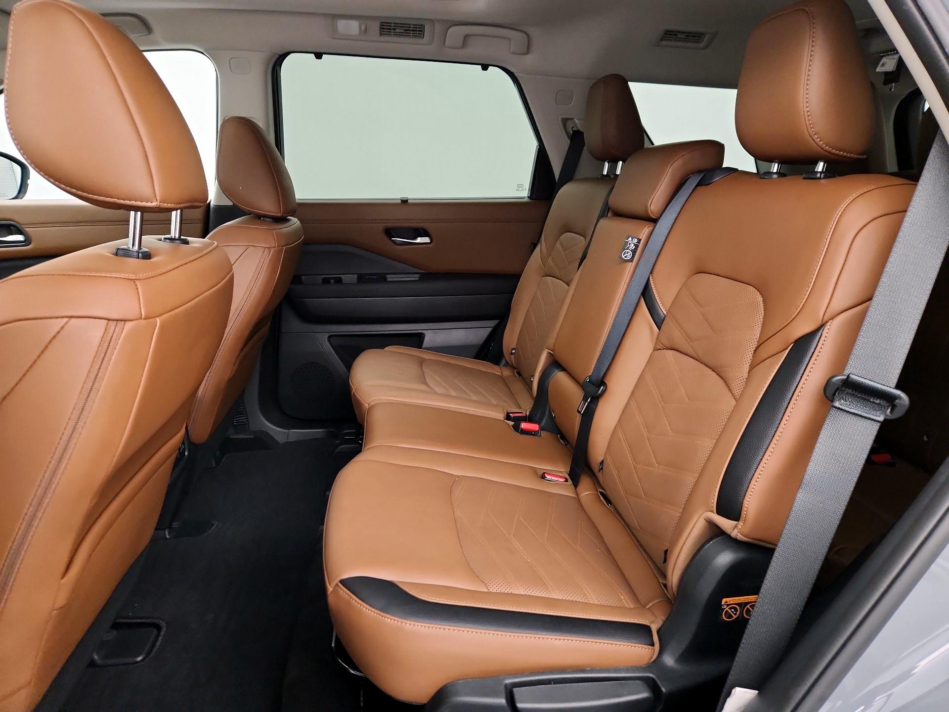 Thumbnail: 2025 Nissan Pathfinder - 20