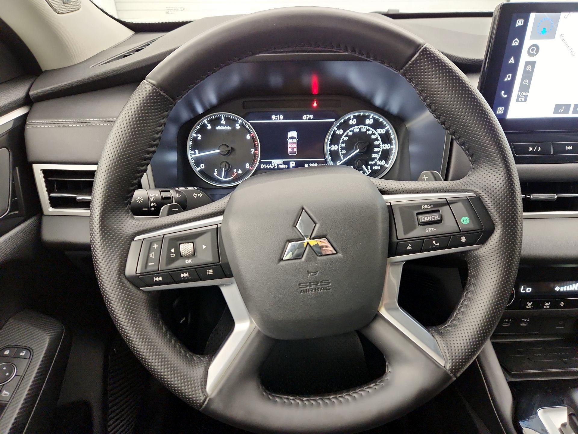 Thumbnail: 2025 Mitsubishi Outlander - 10