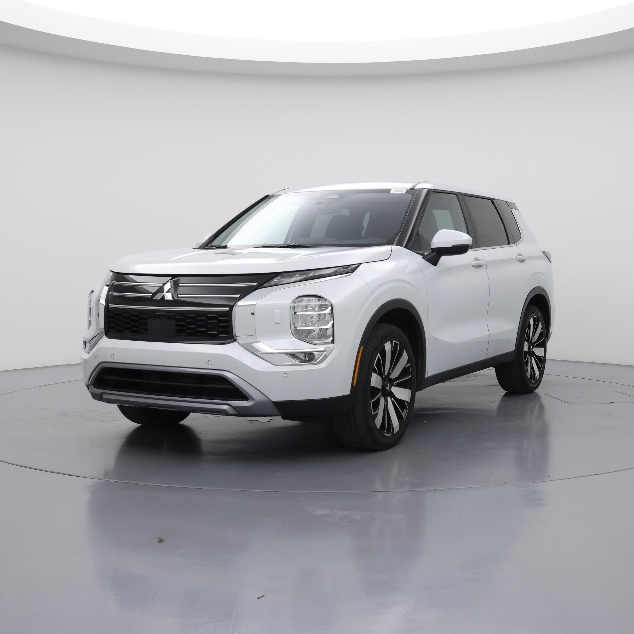 Thumbnail: 2025 Mitsubishi Outlander - 4