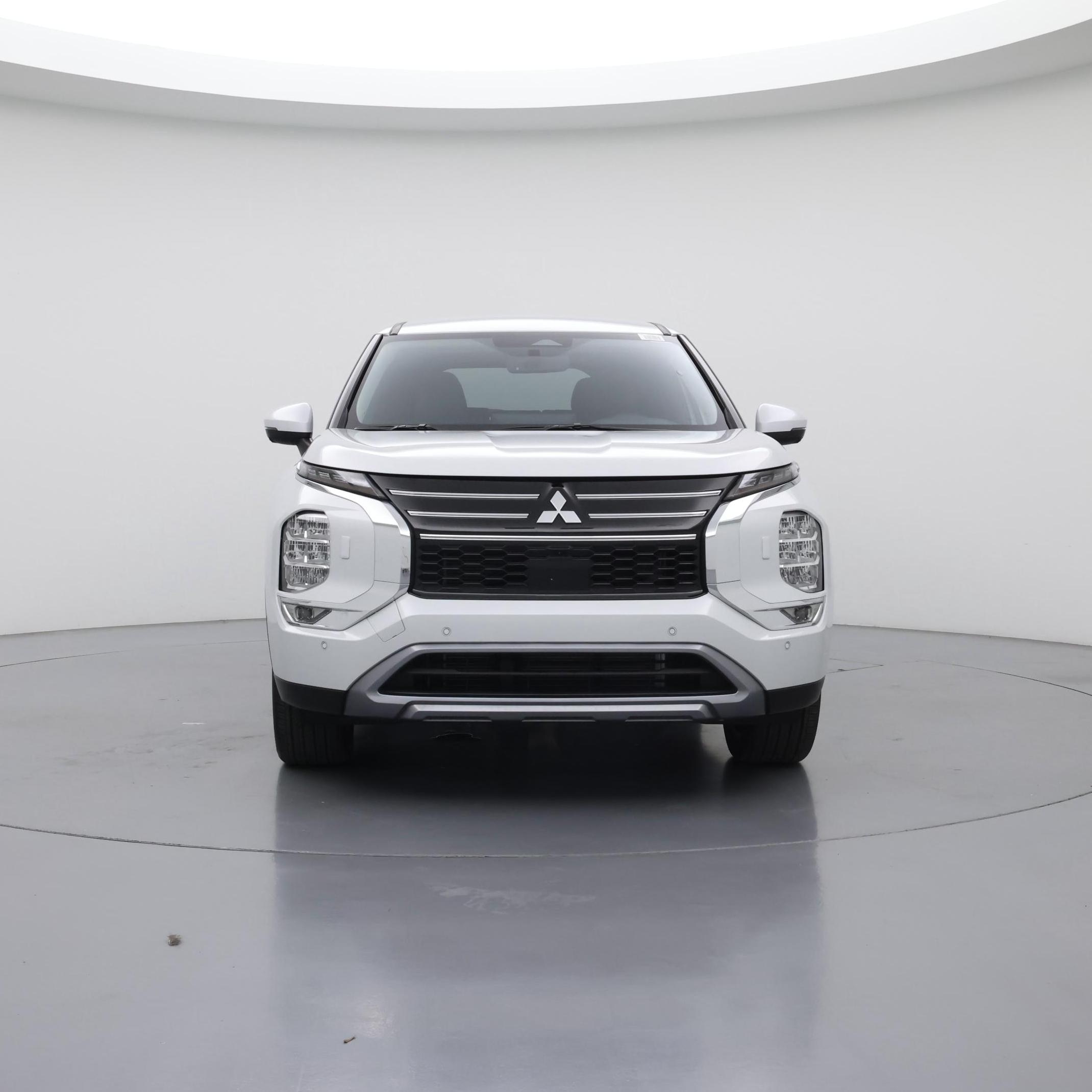 Thumbnail: 2025 Mitsubishi Outlander - 5