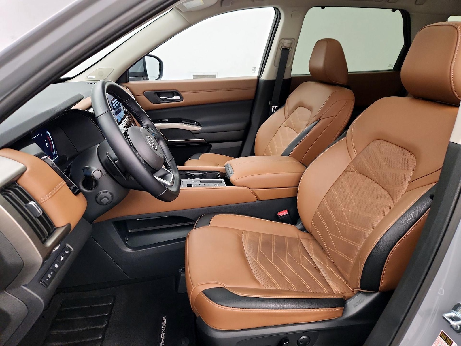 2025 Nissan Pathfinder Platinum - Photo 12