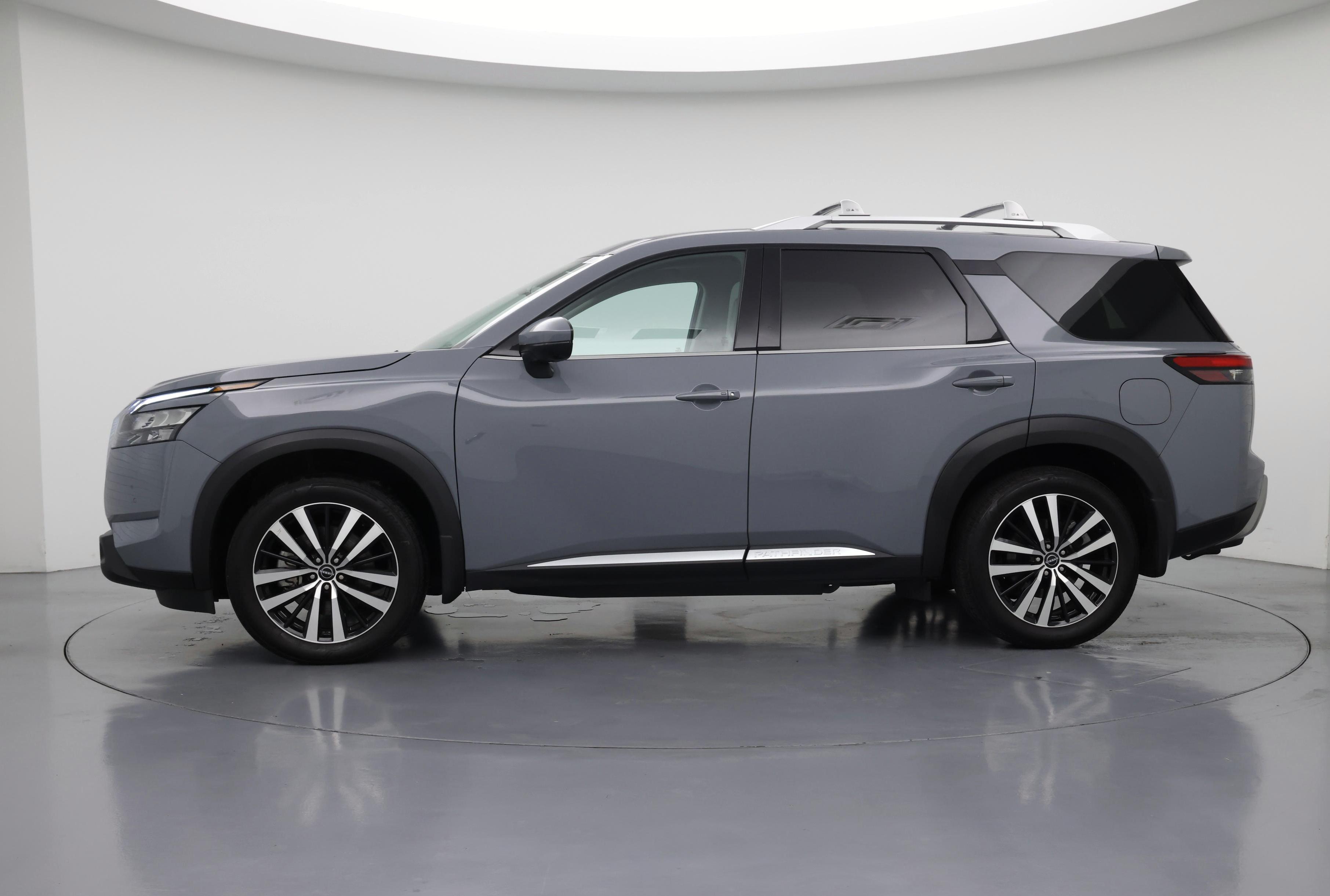 Thumbnail: 2025 Nissan Pathfinder - 3
