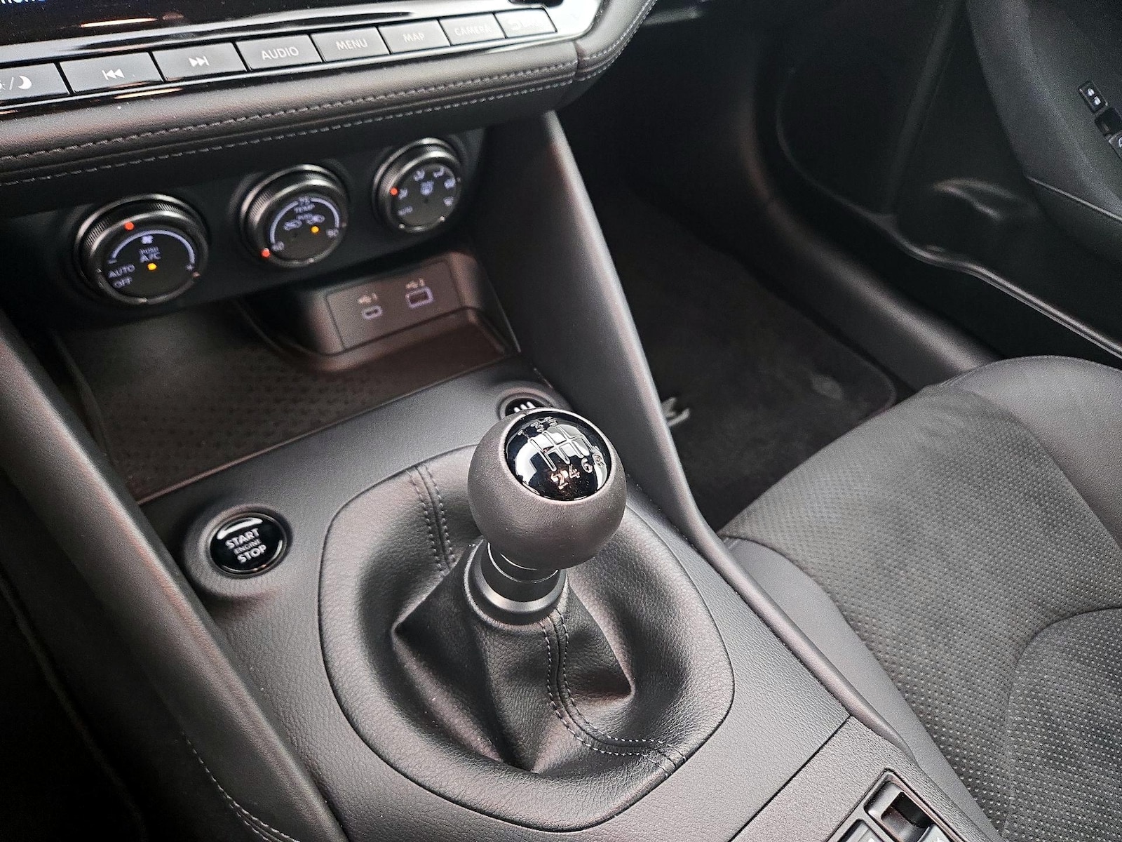 2024 Nissan Z Performance - Photo 18