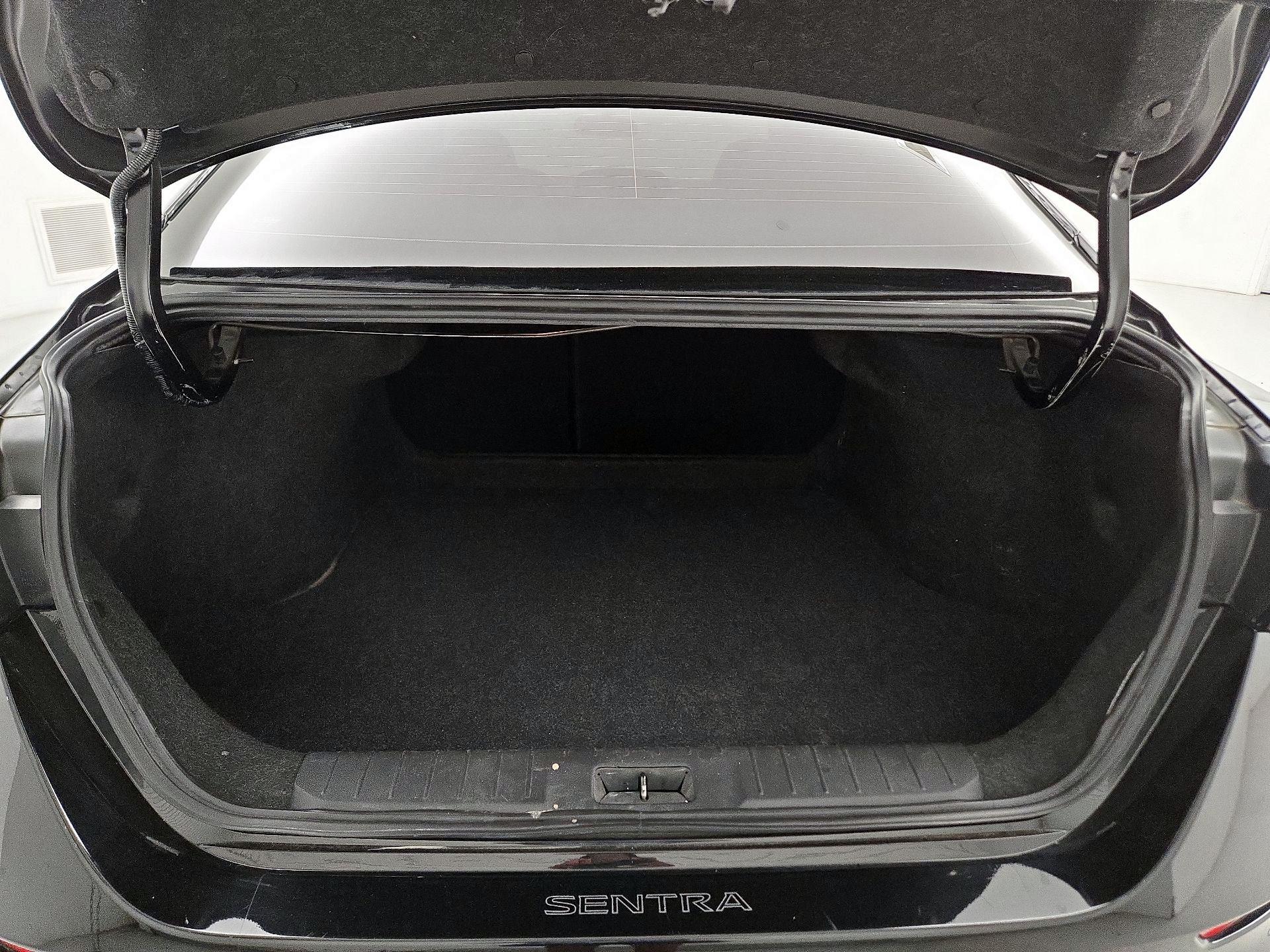 Thumbnail: 2024 Nissan Sentra - 18