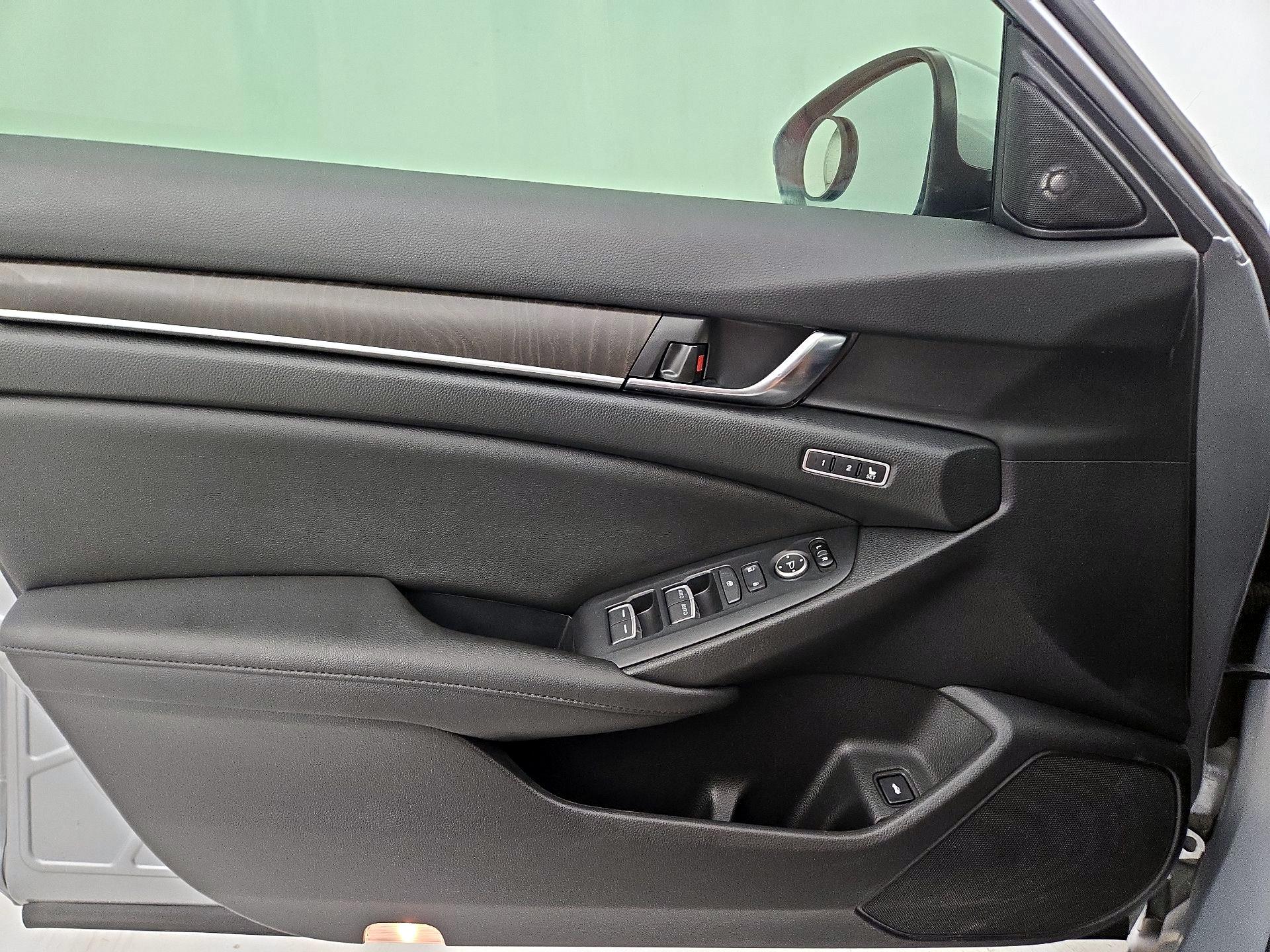 Thumbnail: 2020 Honda Accord - 12
