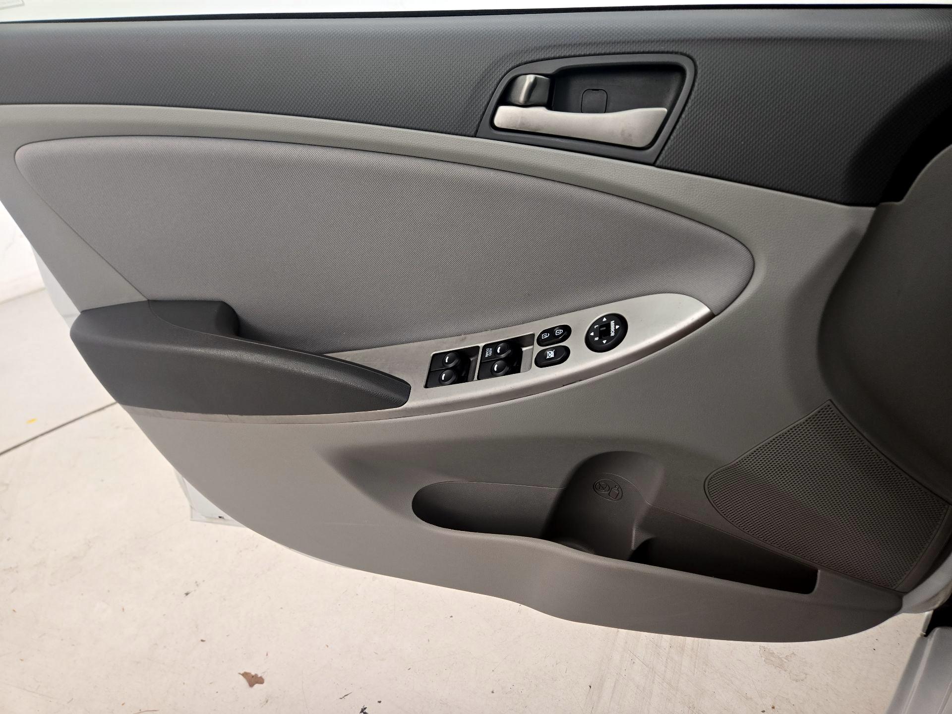Thumbnail: 2017 Hyundai Accent - 12