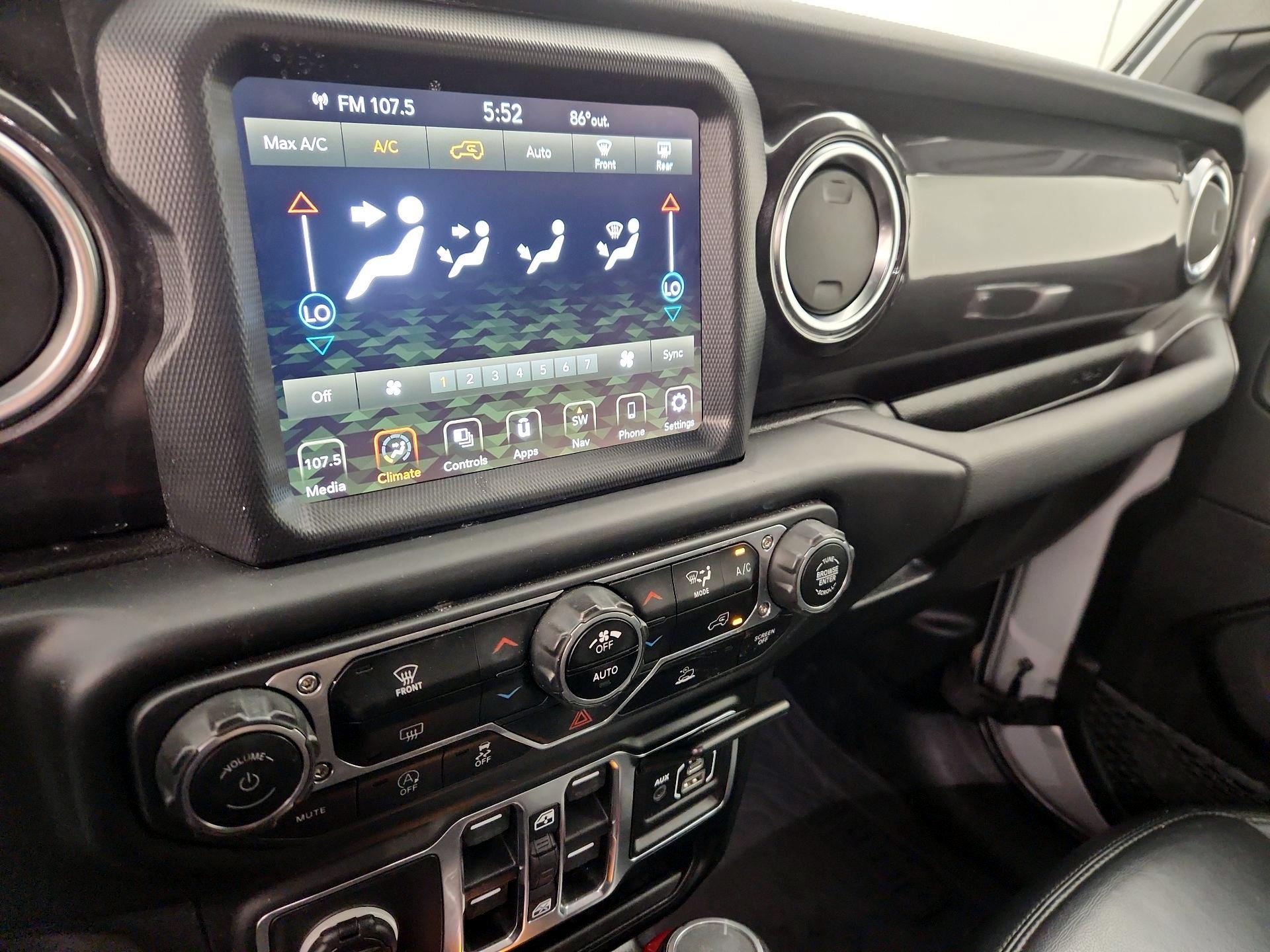 Thumbnail: 2022 Jeep Wrangler - 17