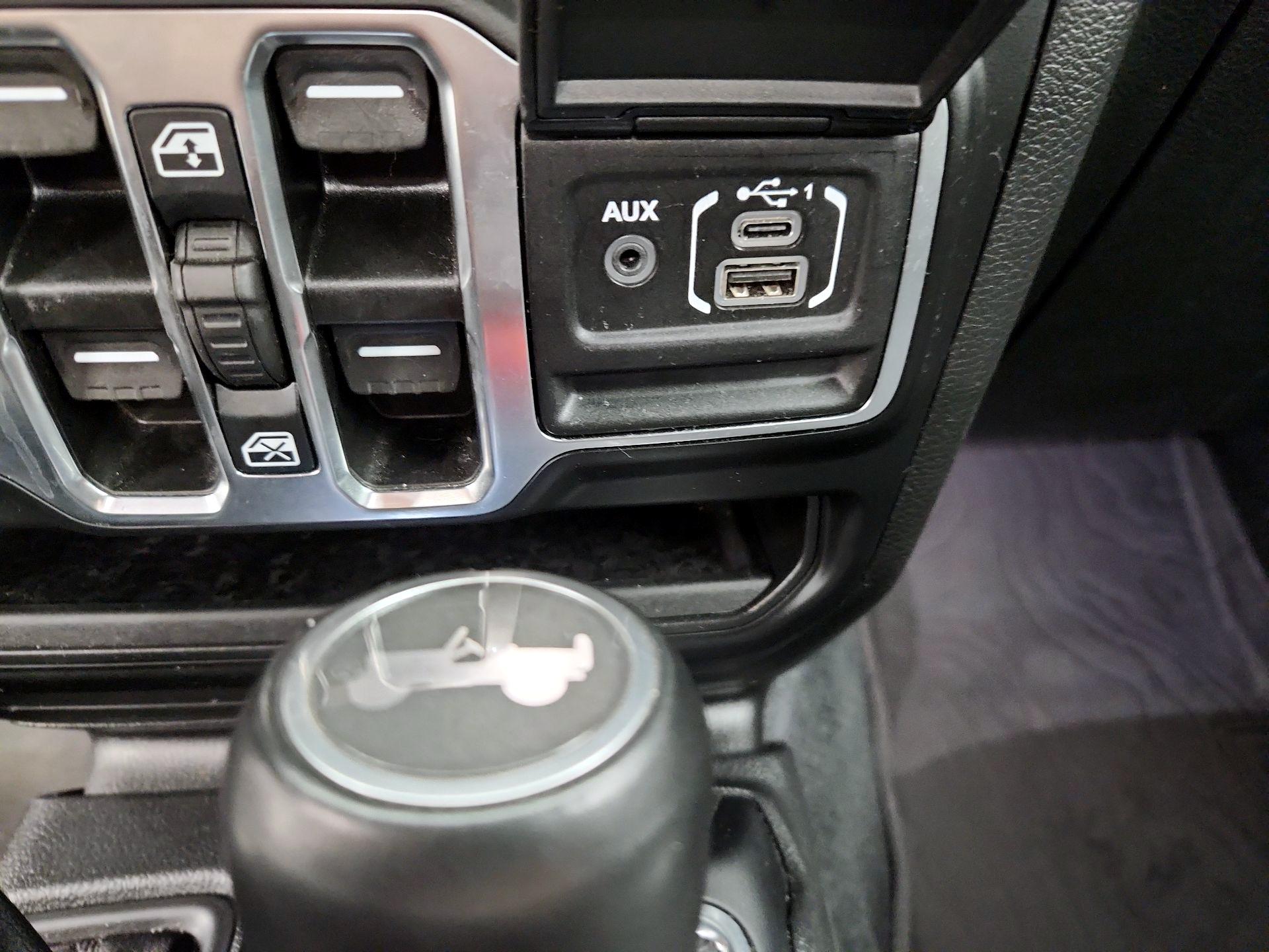 Thumbnail: 2022 Jeep Wrangler - 19