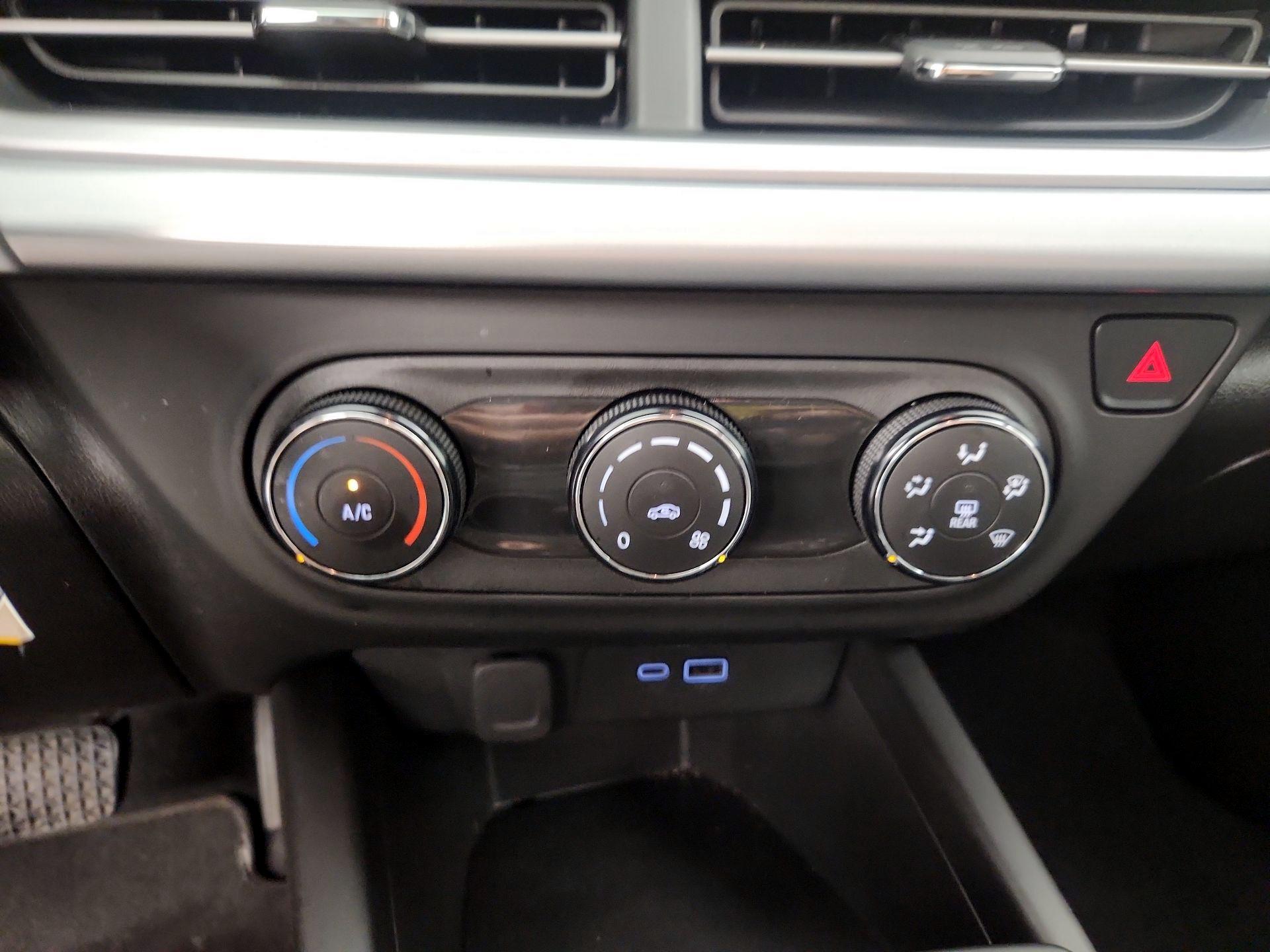 Thumbnail: 2024 Chevrolet Trax - 17